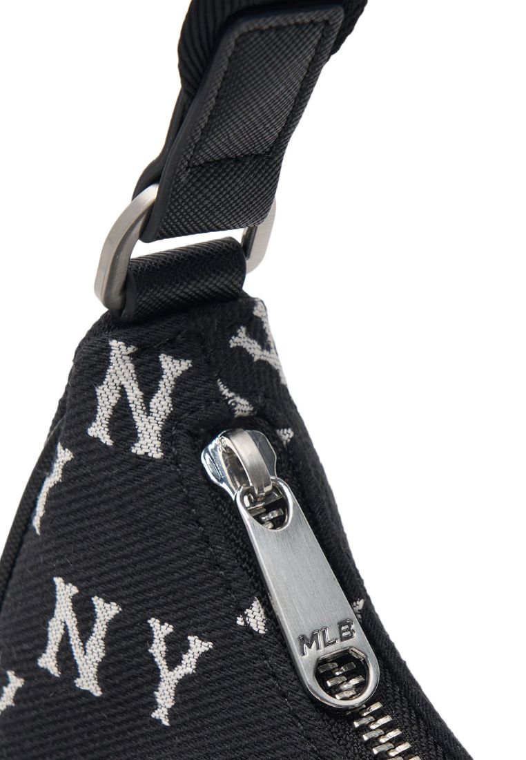 Classic Monogram Jacquard Hobo Bag NY Yankees Black