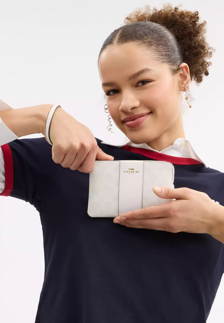 Corner Zip Wristlet In Signature Canvas With Stripe Gold White Chalk