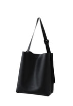 R.ARC Bucket Bag L Black