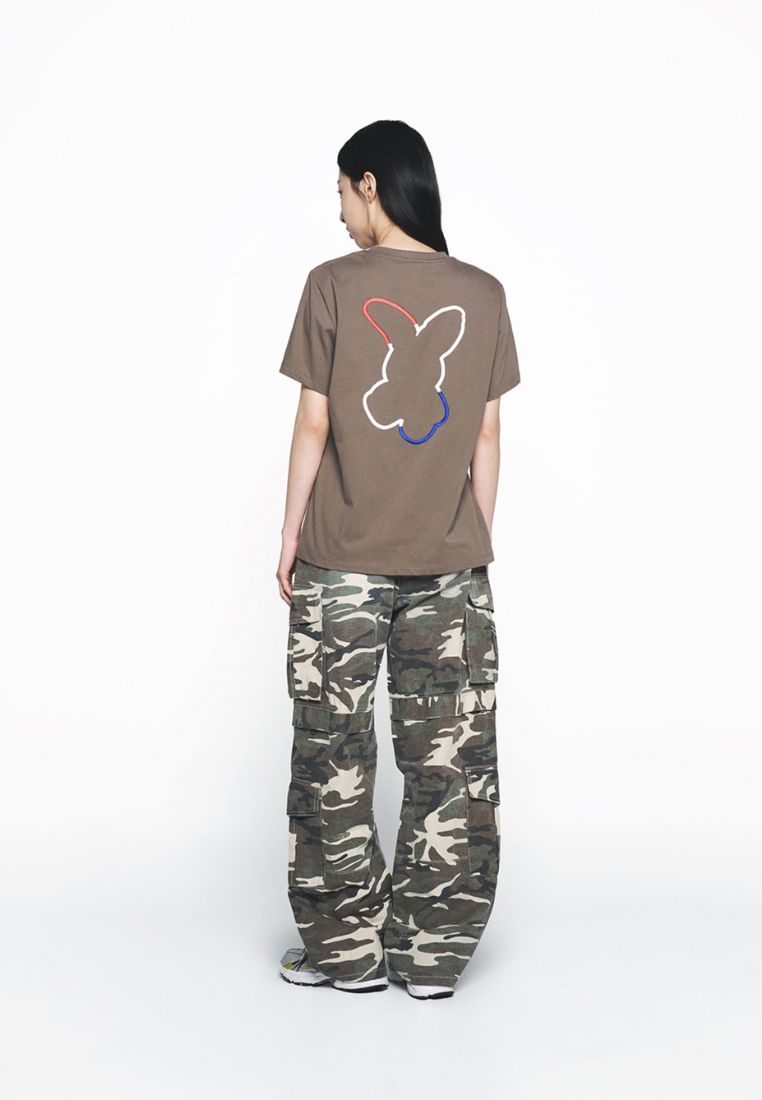 French Rabbit Silhouette Woman Short Sleeve T-Shirt Cocoa