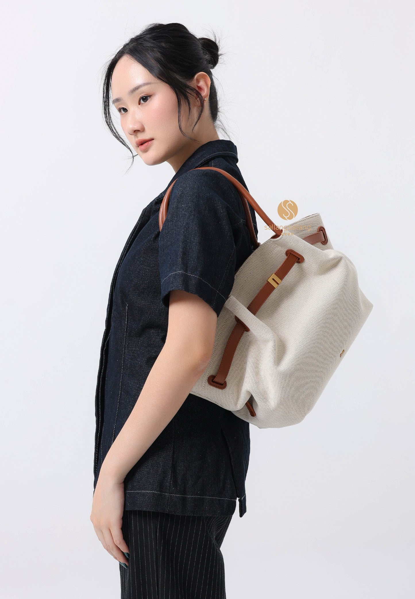 Hana Medium Tote Bag - Brown Canvas