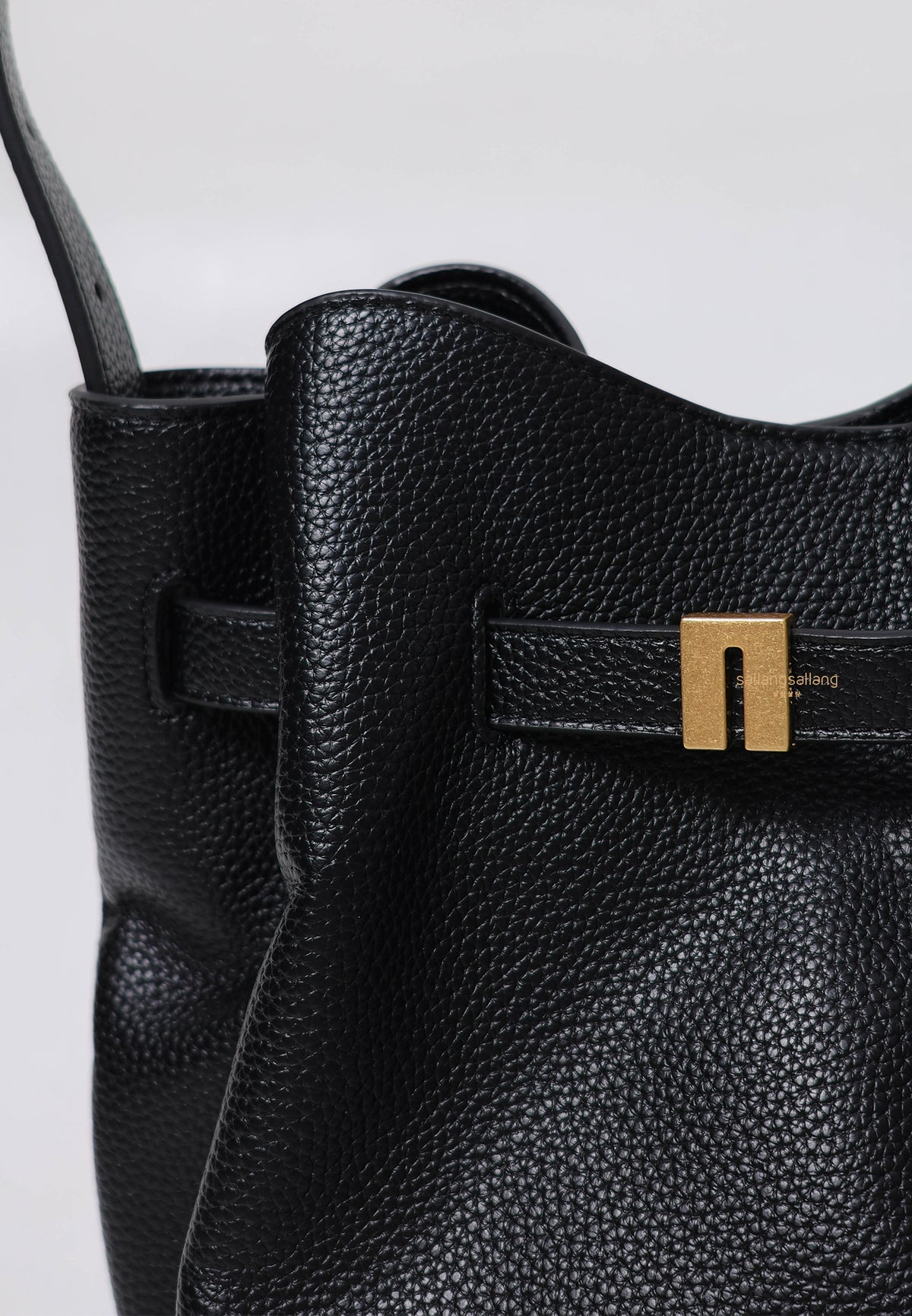 Clara Lock Accent Bucket Shoulder Bag - Black