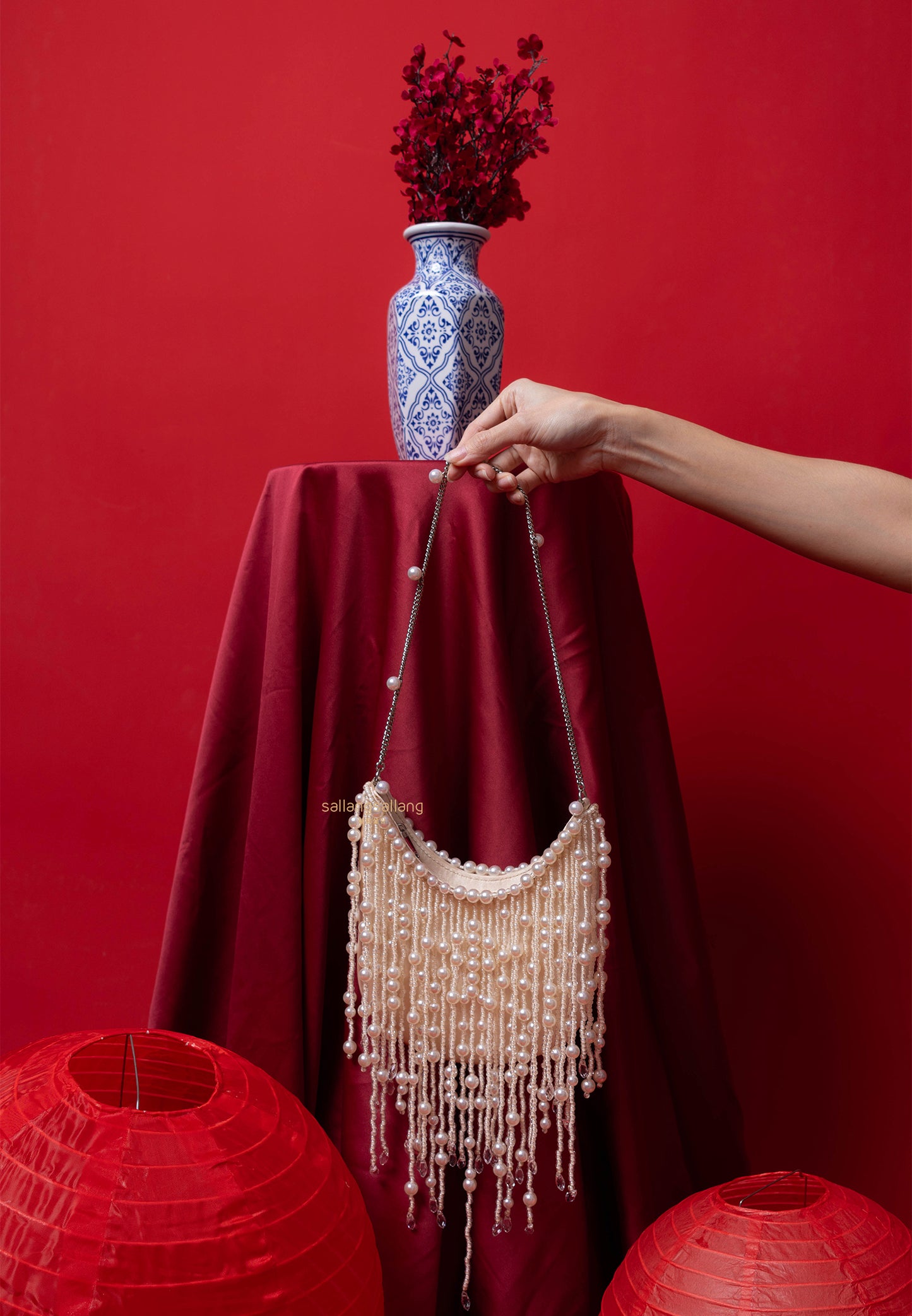 Elaine Pearl Embellished Fringe Bag - White