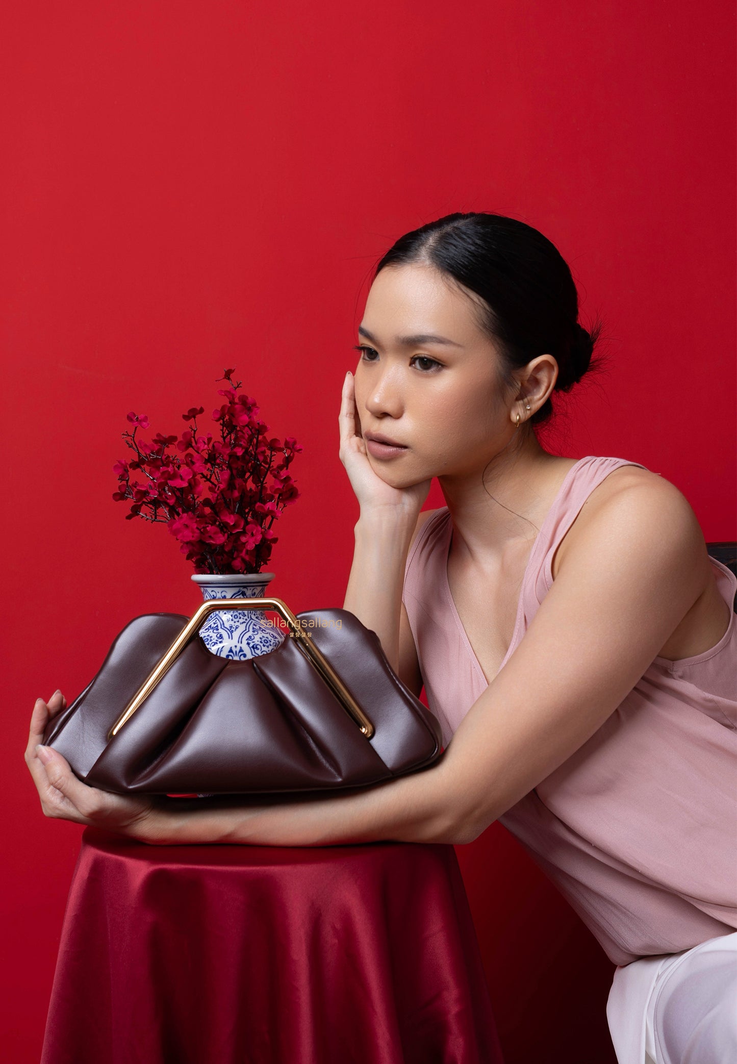 Lila Metal Frame Clutch - Burgundy