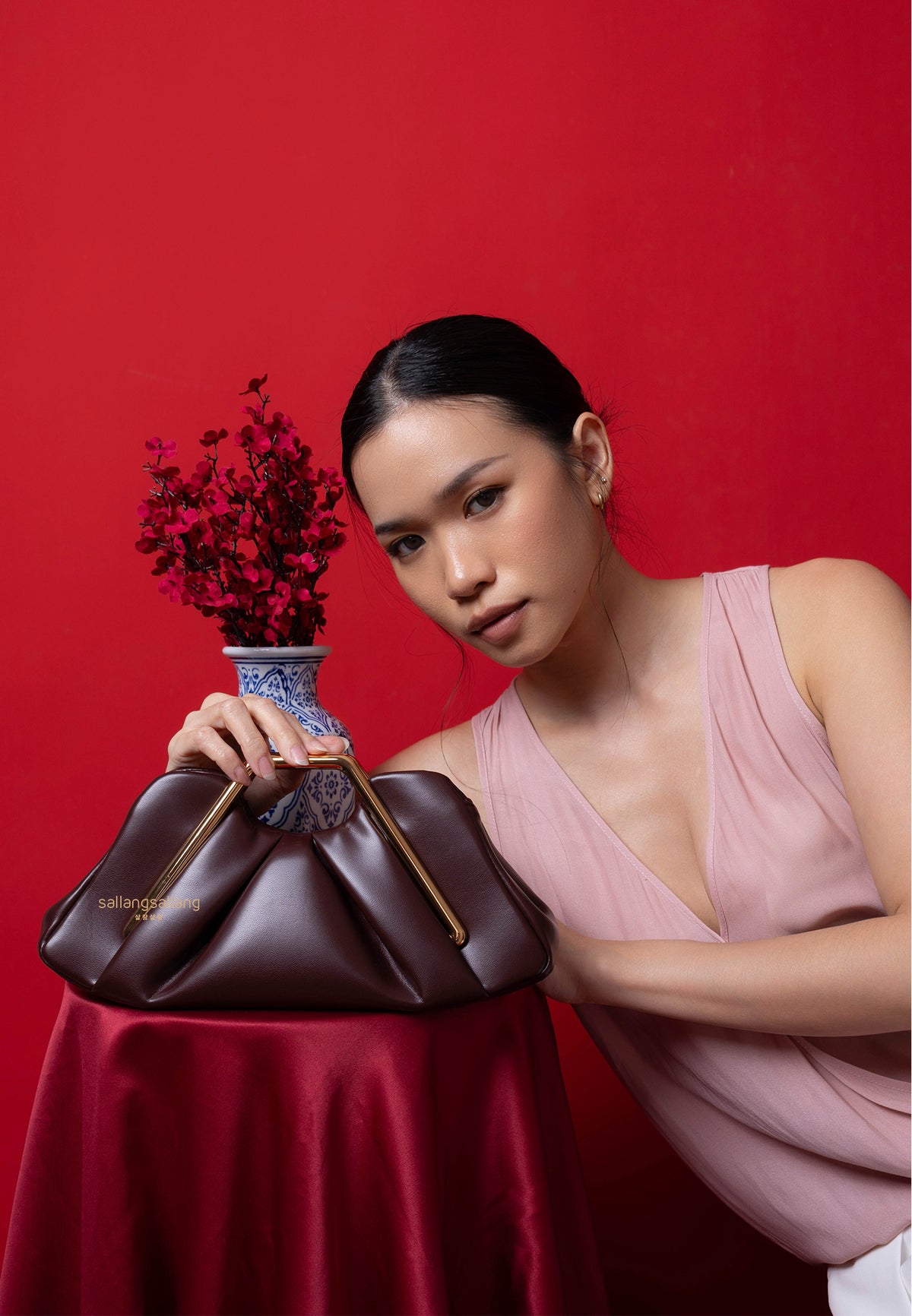 Lila Metal Frame Clutch - Burgundy