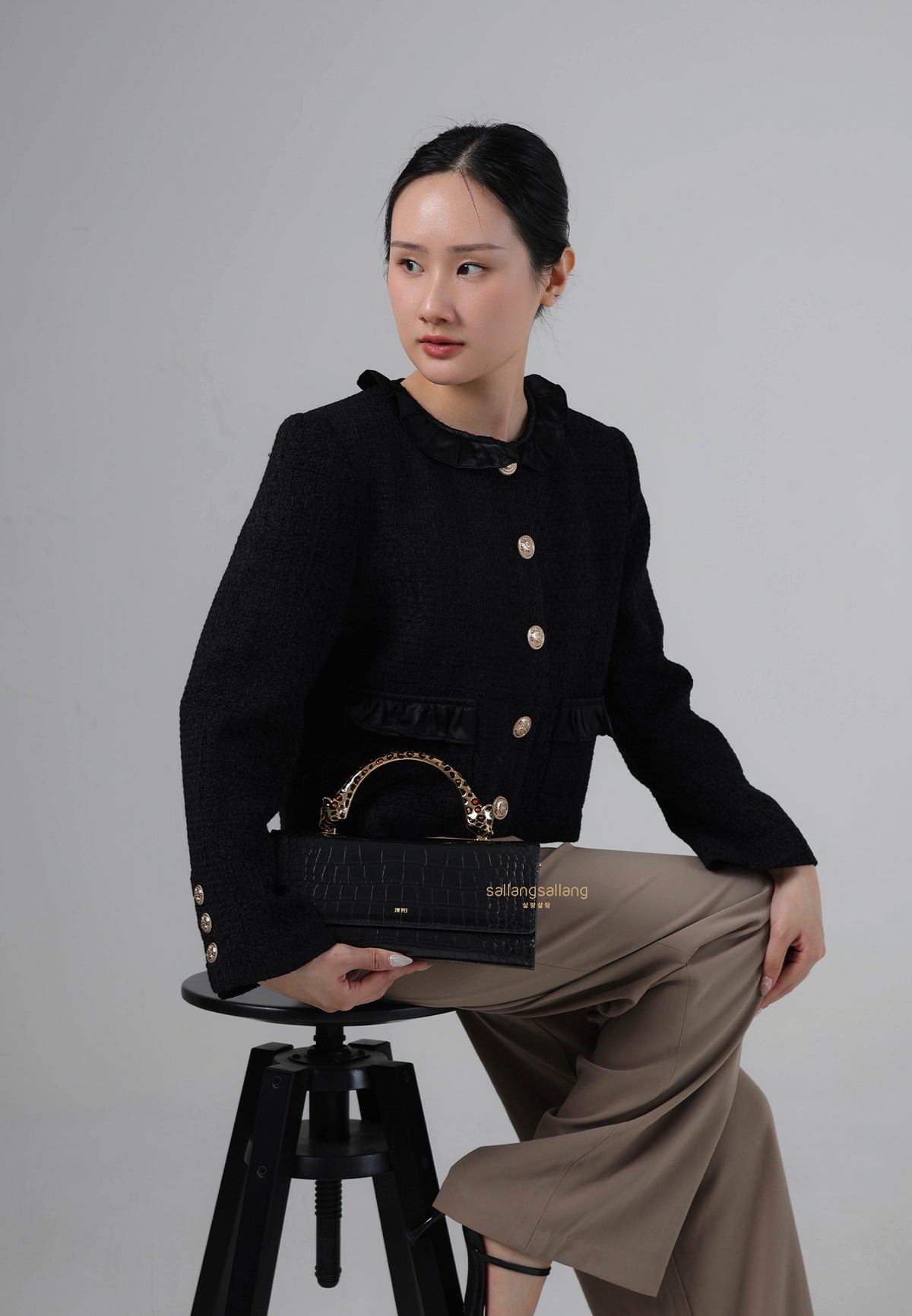 Maya Leopard-shaped Hardware Handle Top Handle Bag - Black Croc