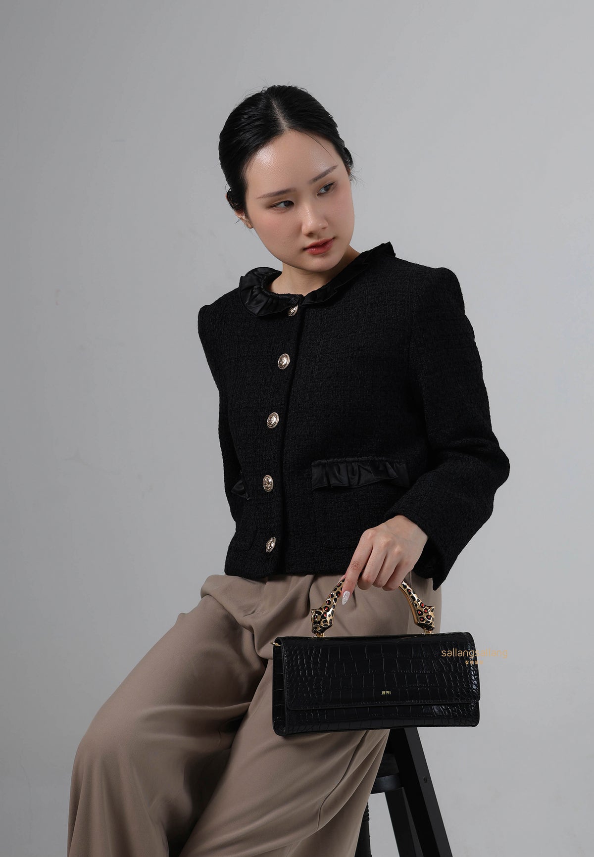 Maya Leopard-shaped Hardware Handle Top Handle Bag - Black Croc