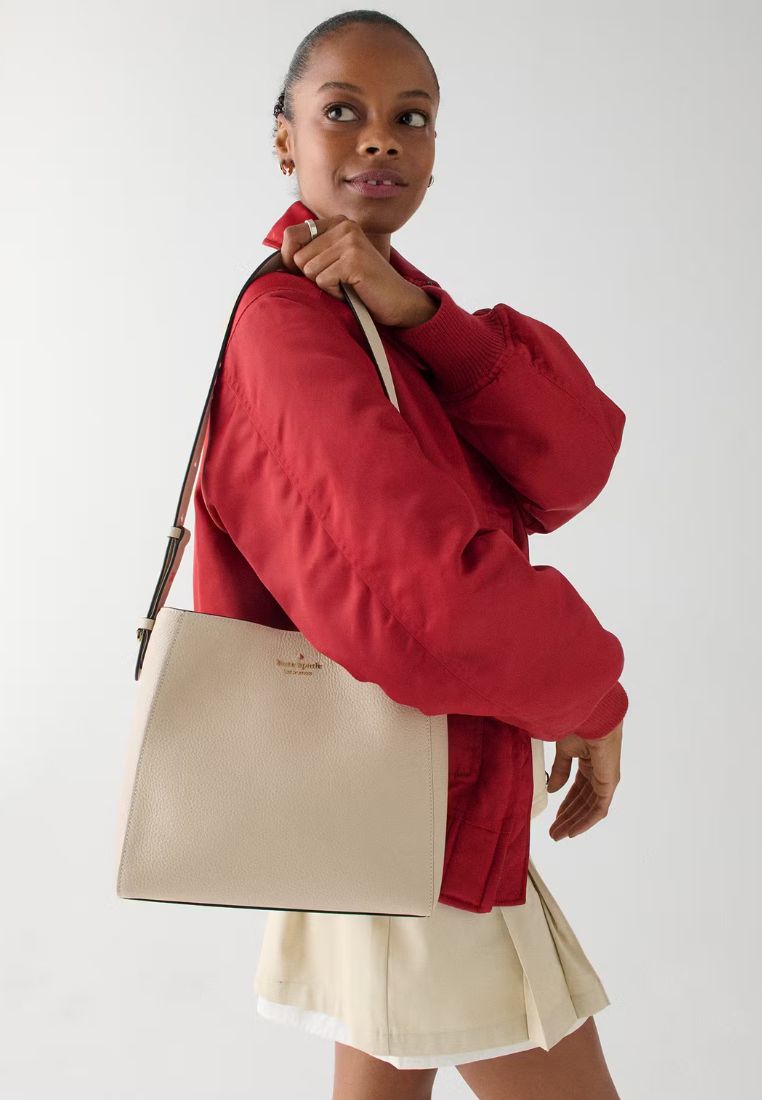Juliette Medium Bucket Bag Light Sand