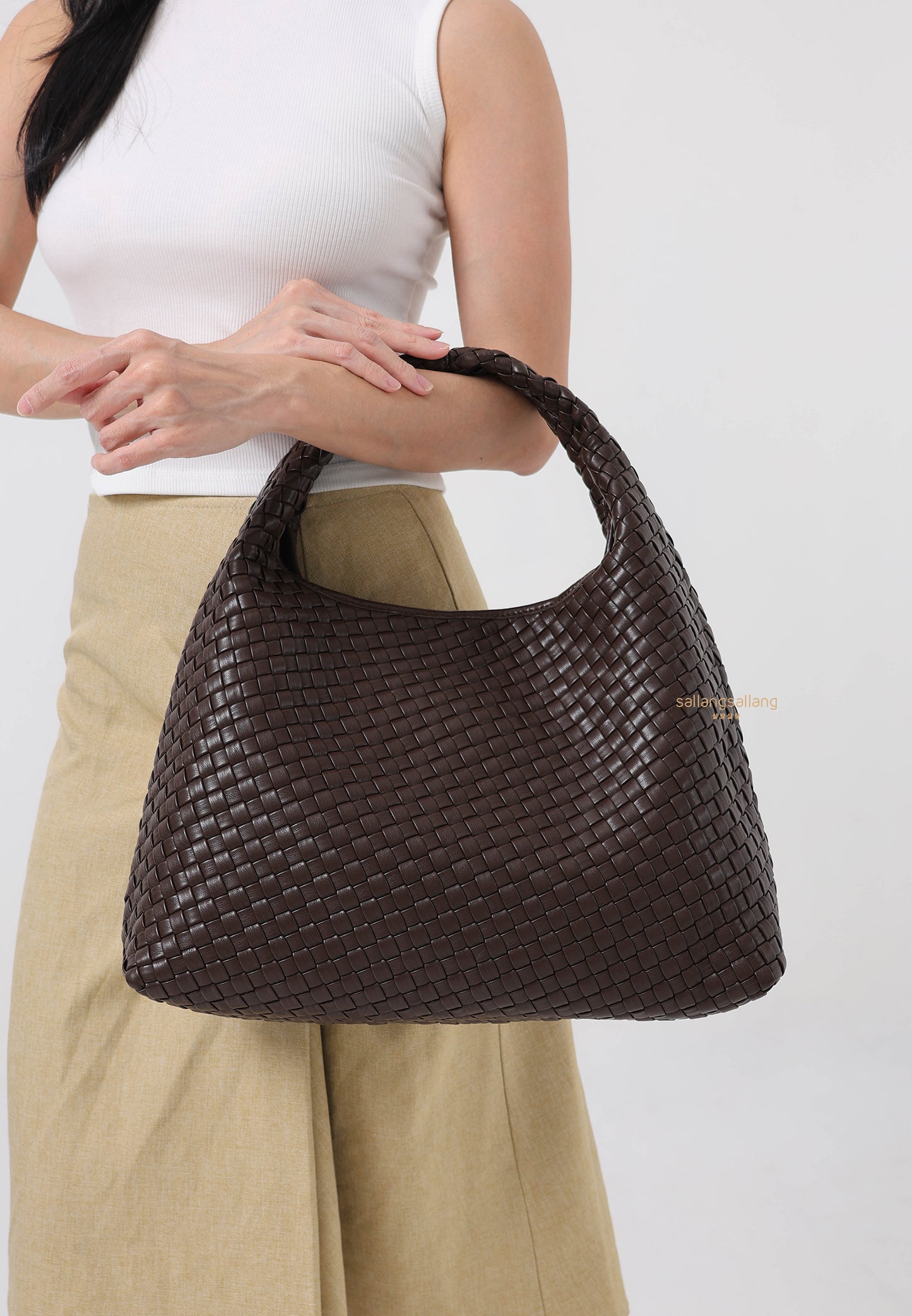 Laura Woven Shoulder Bag - Mocha Brown