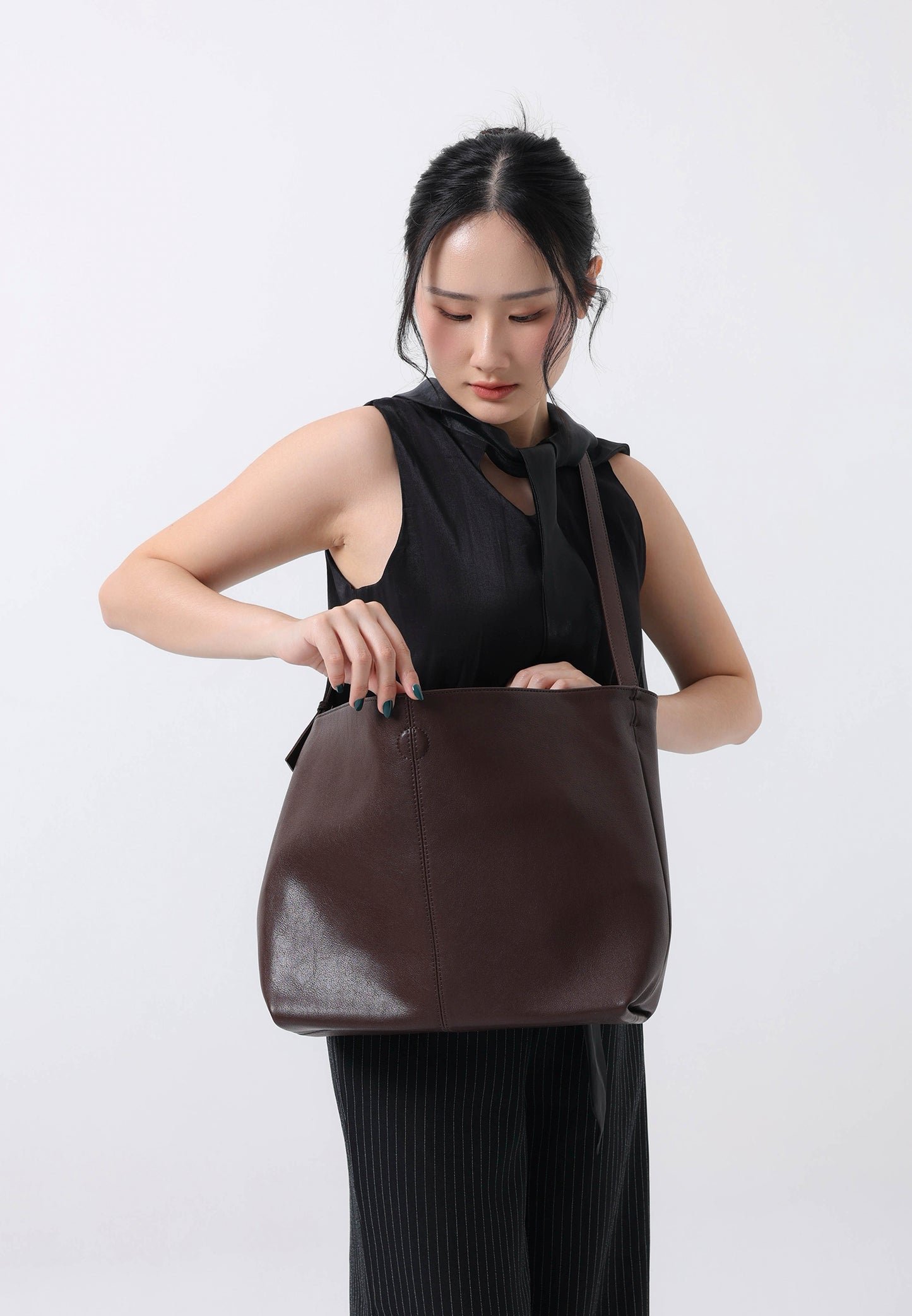 EIRA Dark Brown