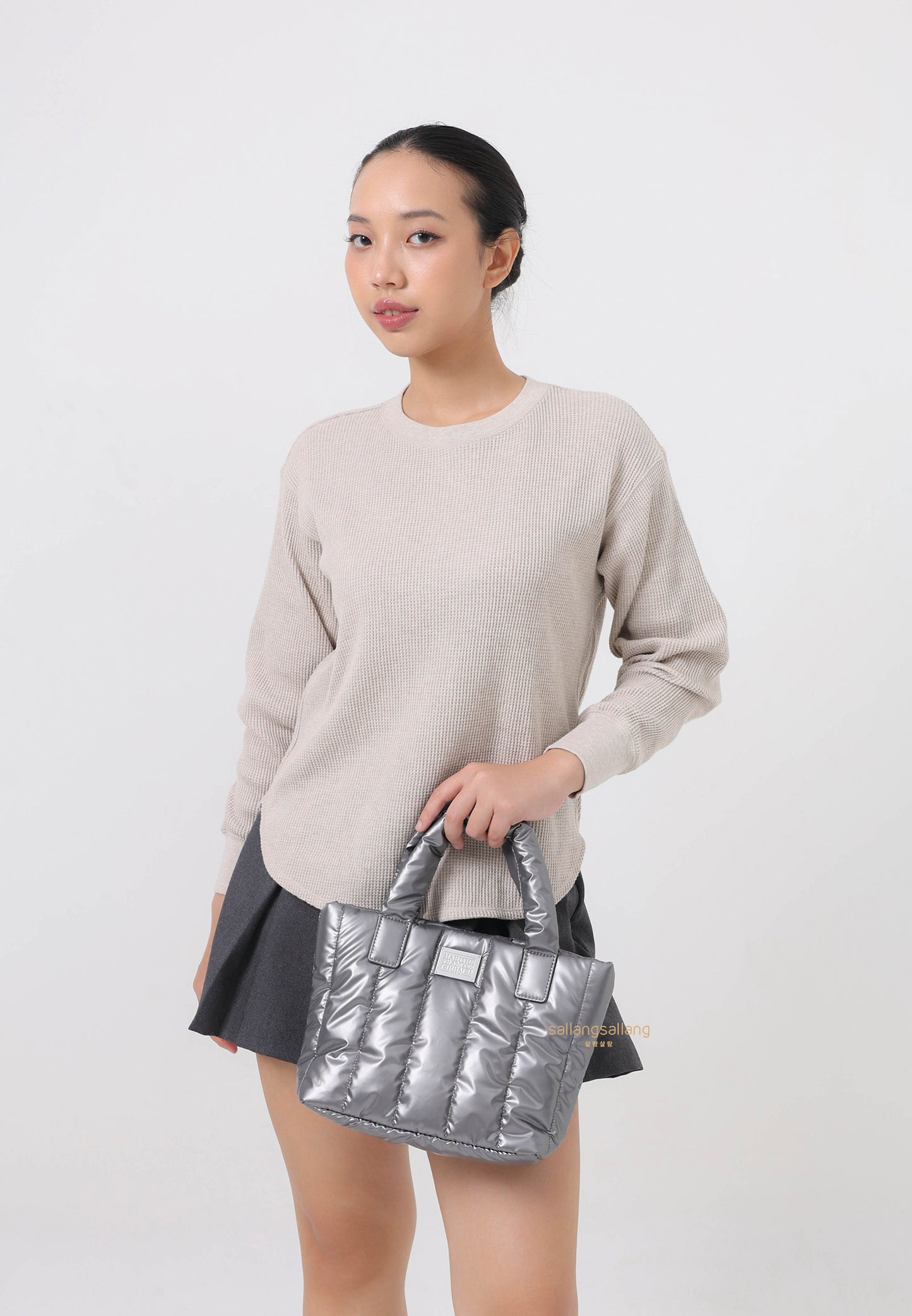 CLASSIC LOGO MATT METALLIC PADDING BAG gray