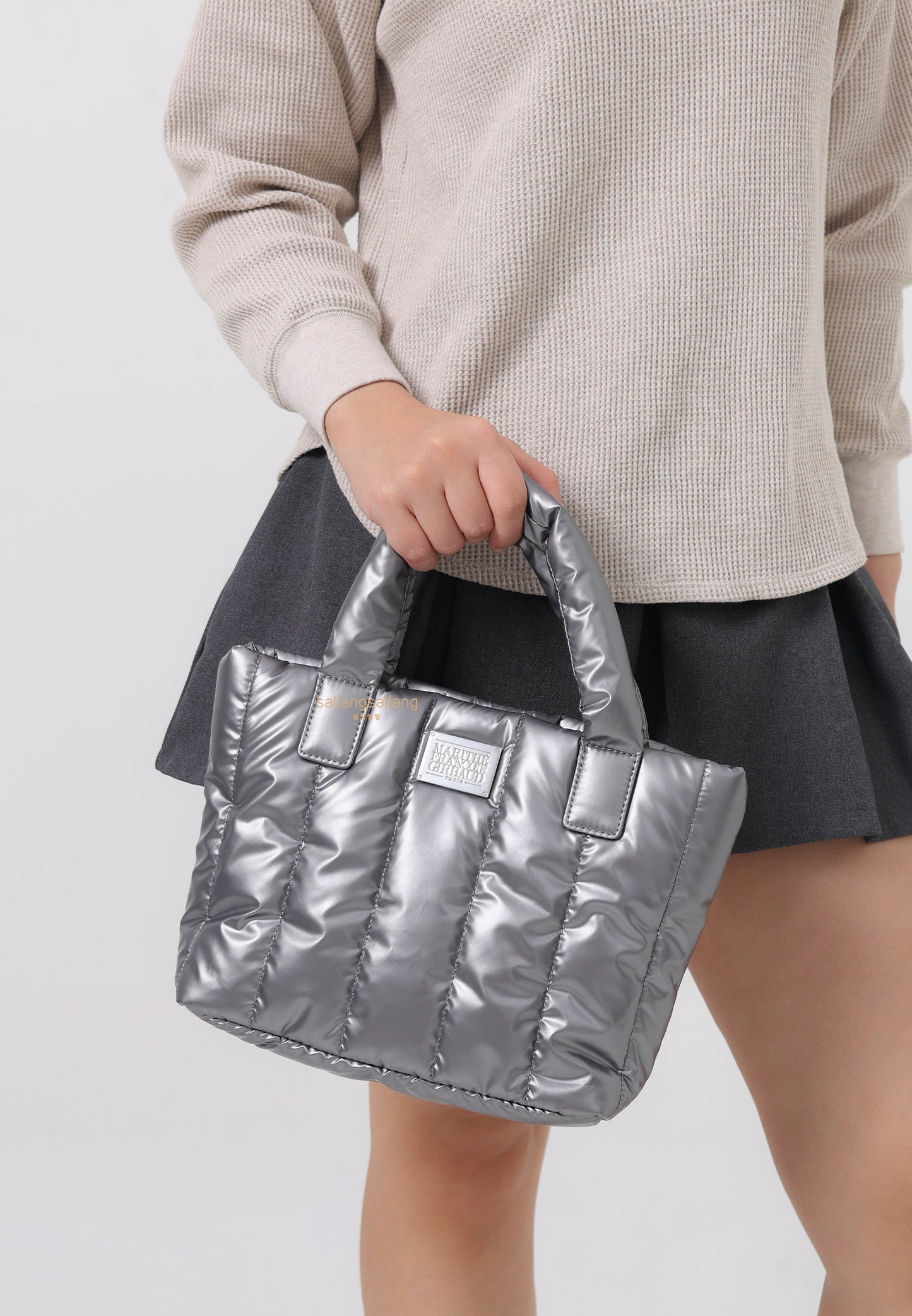 CLASSIC LOGO MATT METALLIC PADDING BAG gray