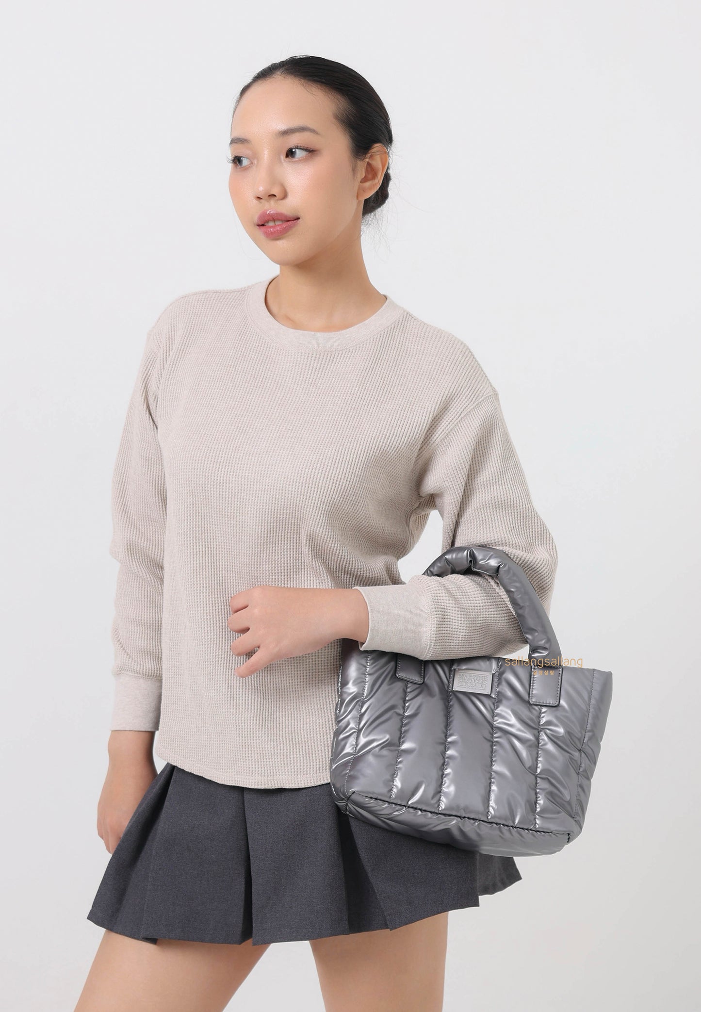 CLASSIC LOGO MATT METALLIC PADDING BAG gray