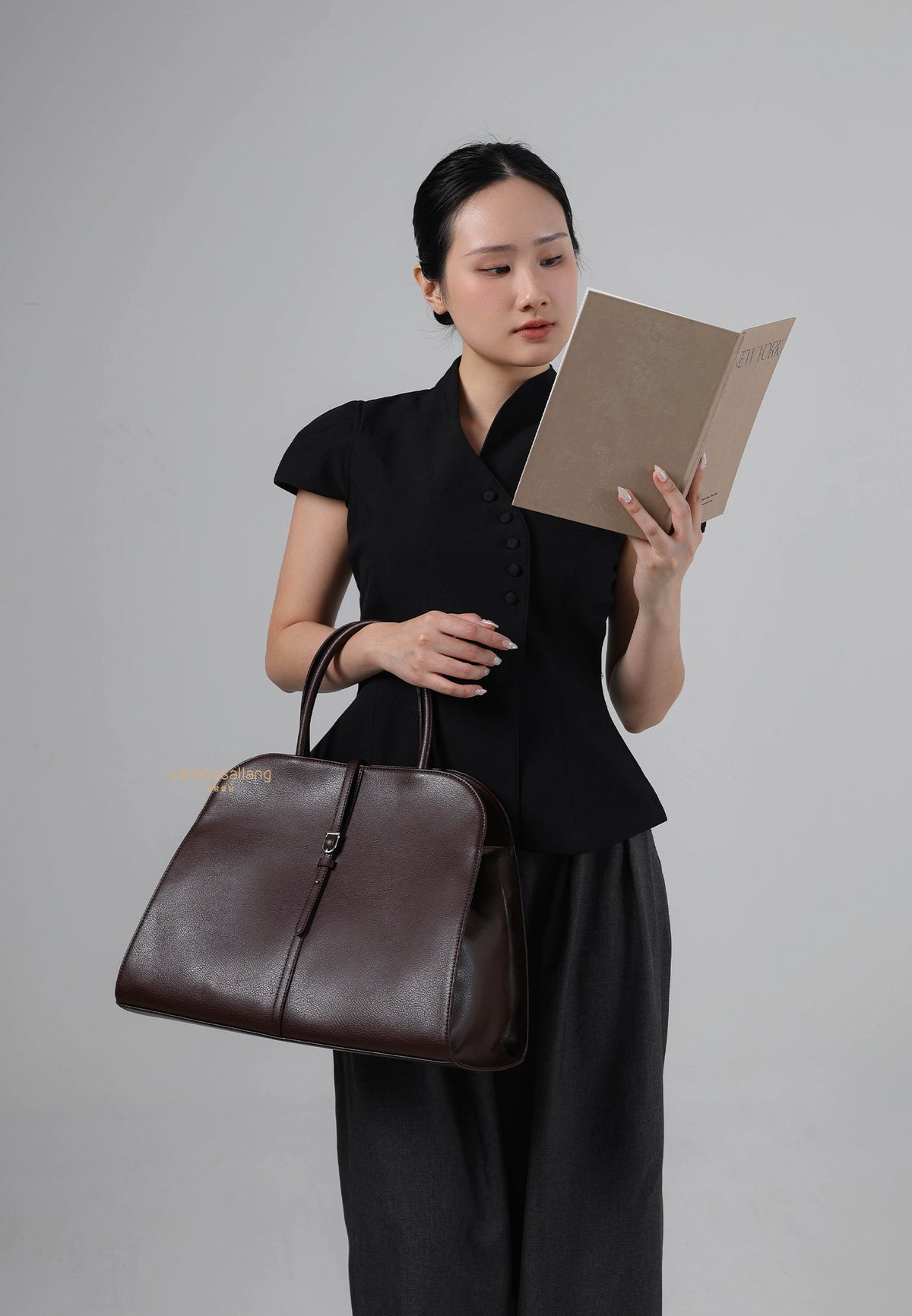 Blanc Large Burgundy Brown
