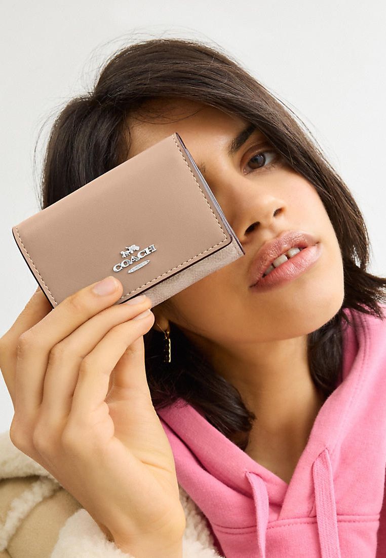 Micro Wallet In Signature Canvas Silver Sand Taupe