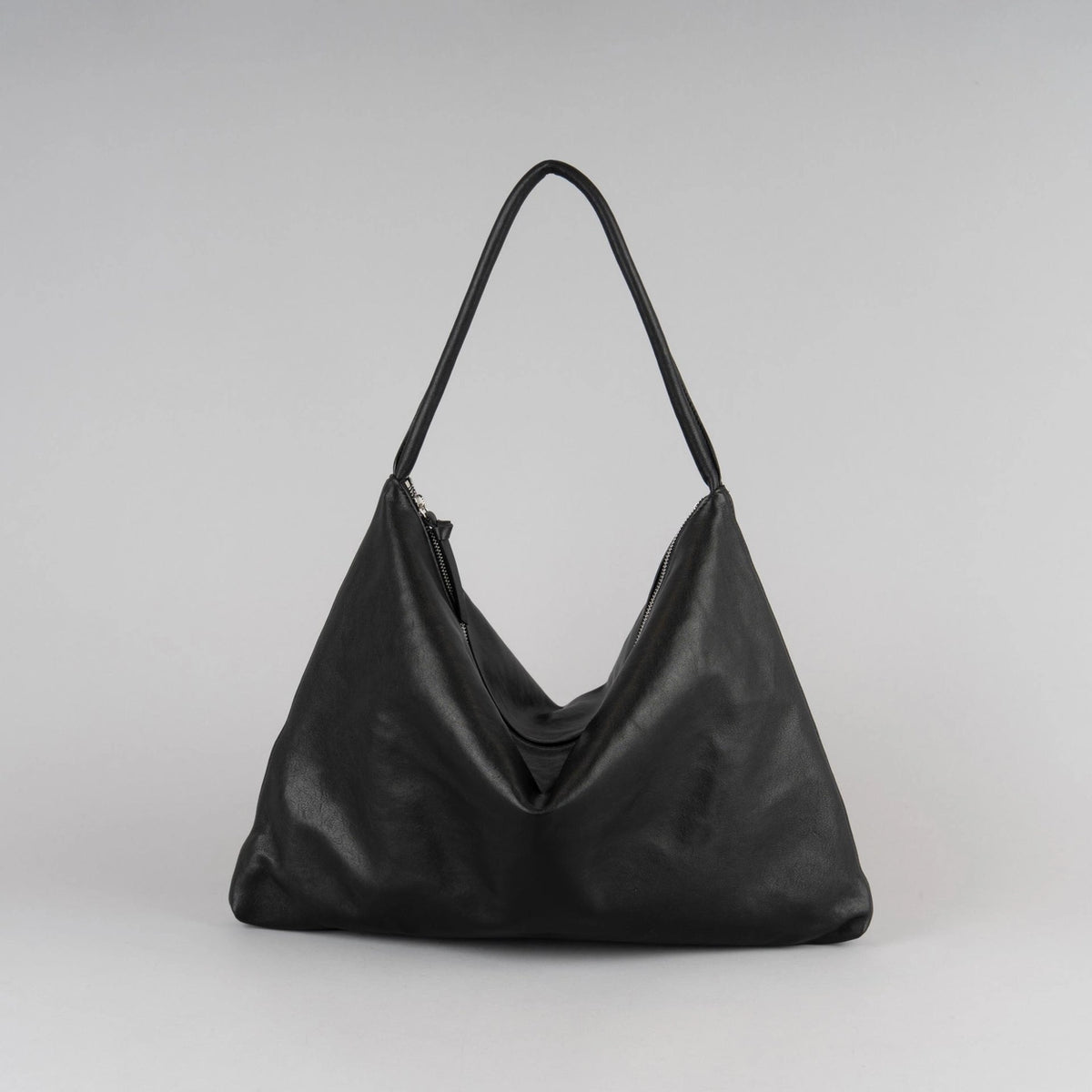 Momo L Black