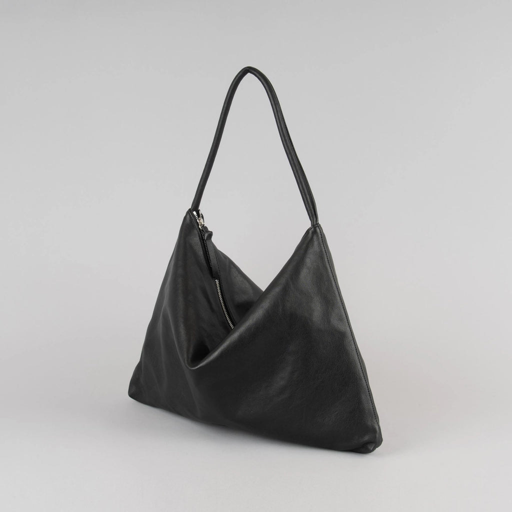 Momo L Black