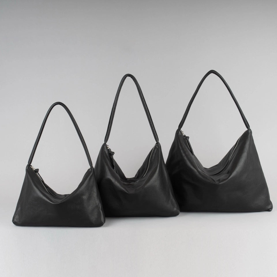 Momo L Black