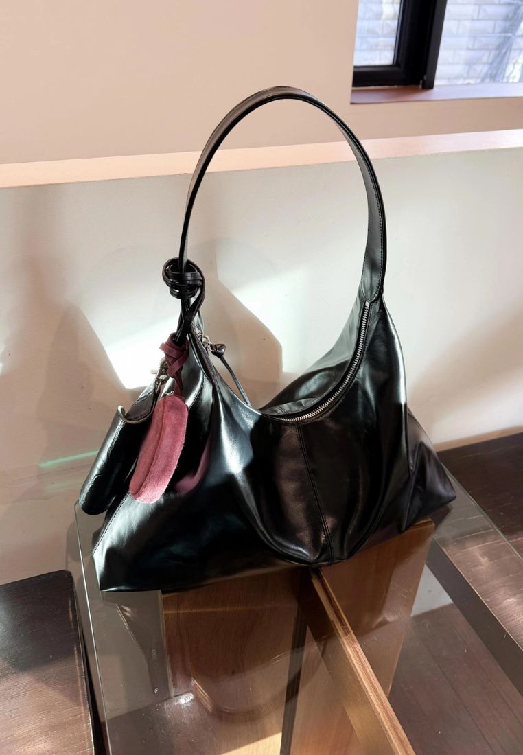 Monet Bag L Pull-Up Black