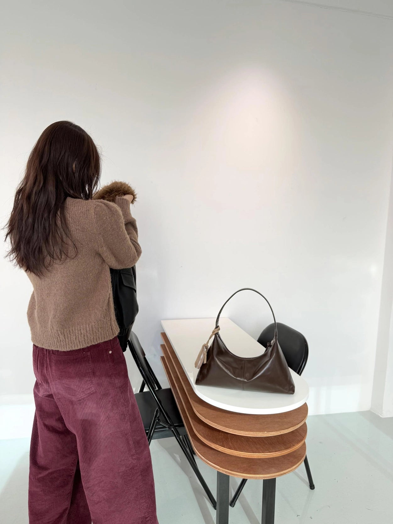 Monet Bag Pull-Up Leather Dark Brown
