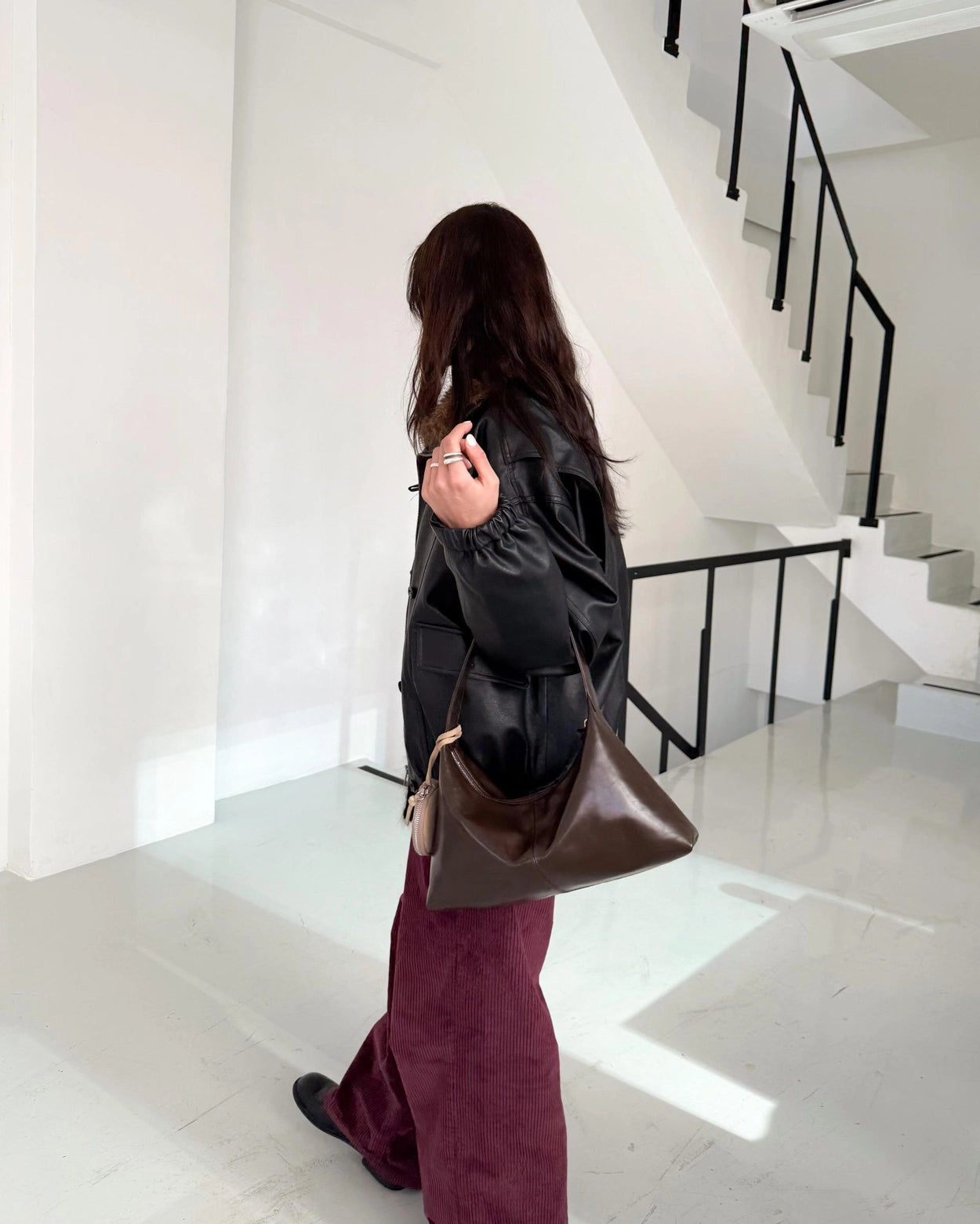Monet Bag Pull-Up Leather Dark Brown