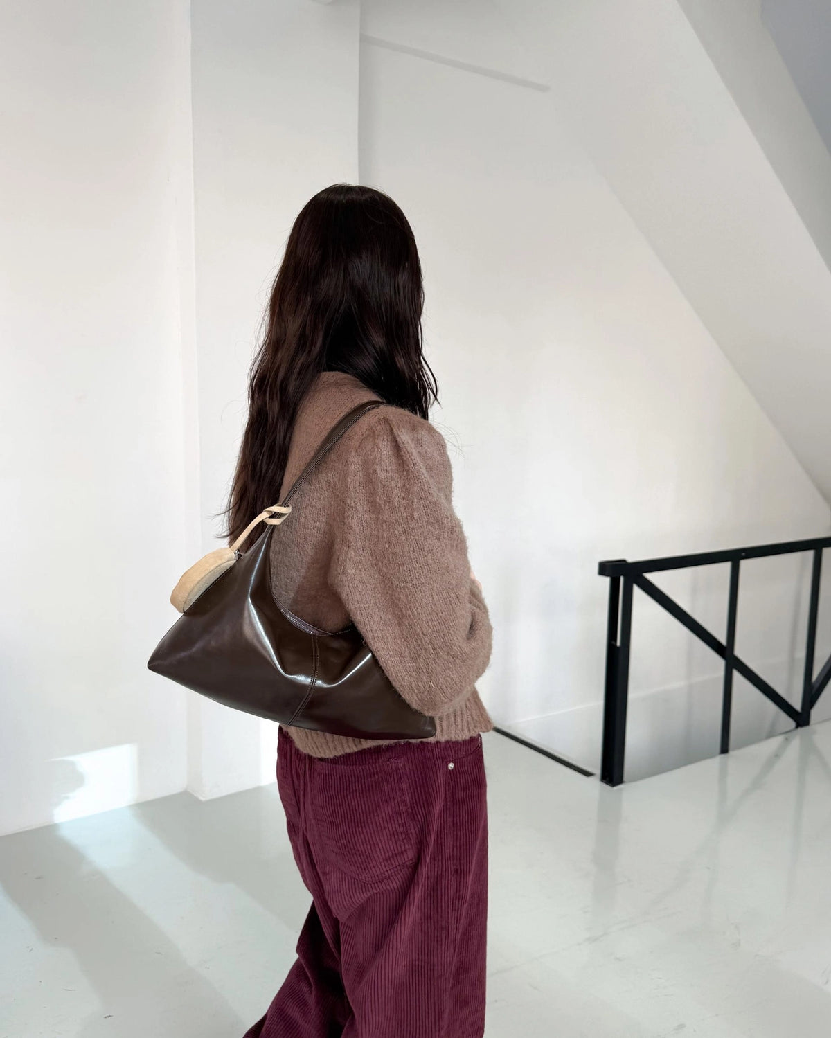 Monet Bag Pull-Up Leather Dark Brown