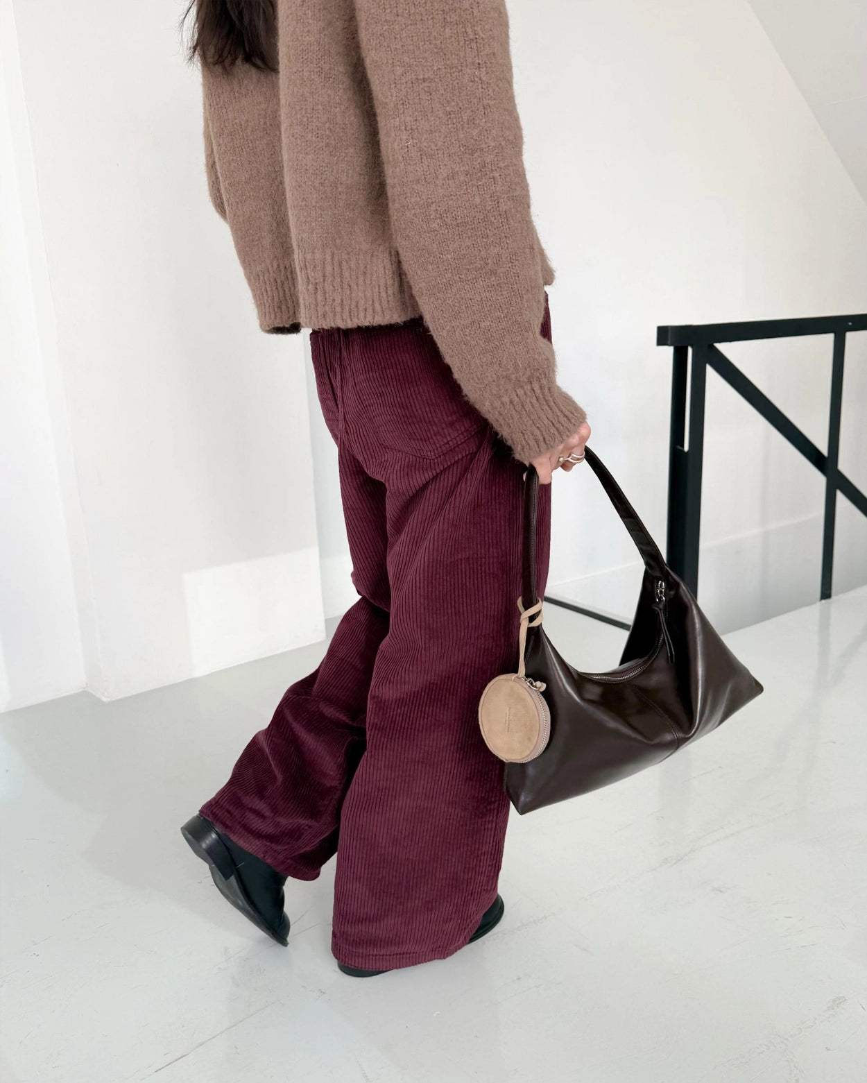 Monet Bag Pull-Up Leather Dark Brown