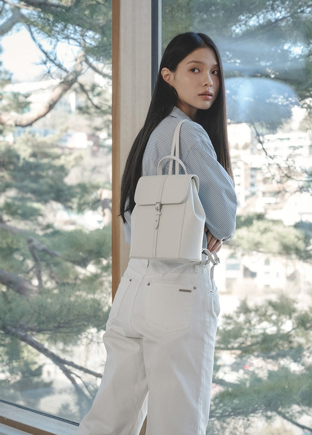 Mono White
