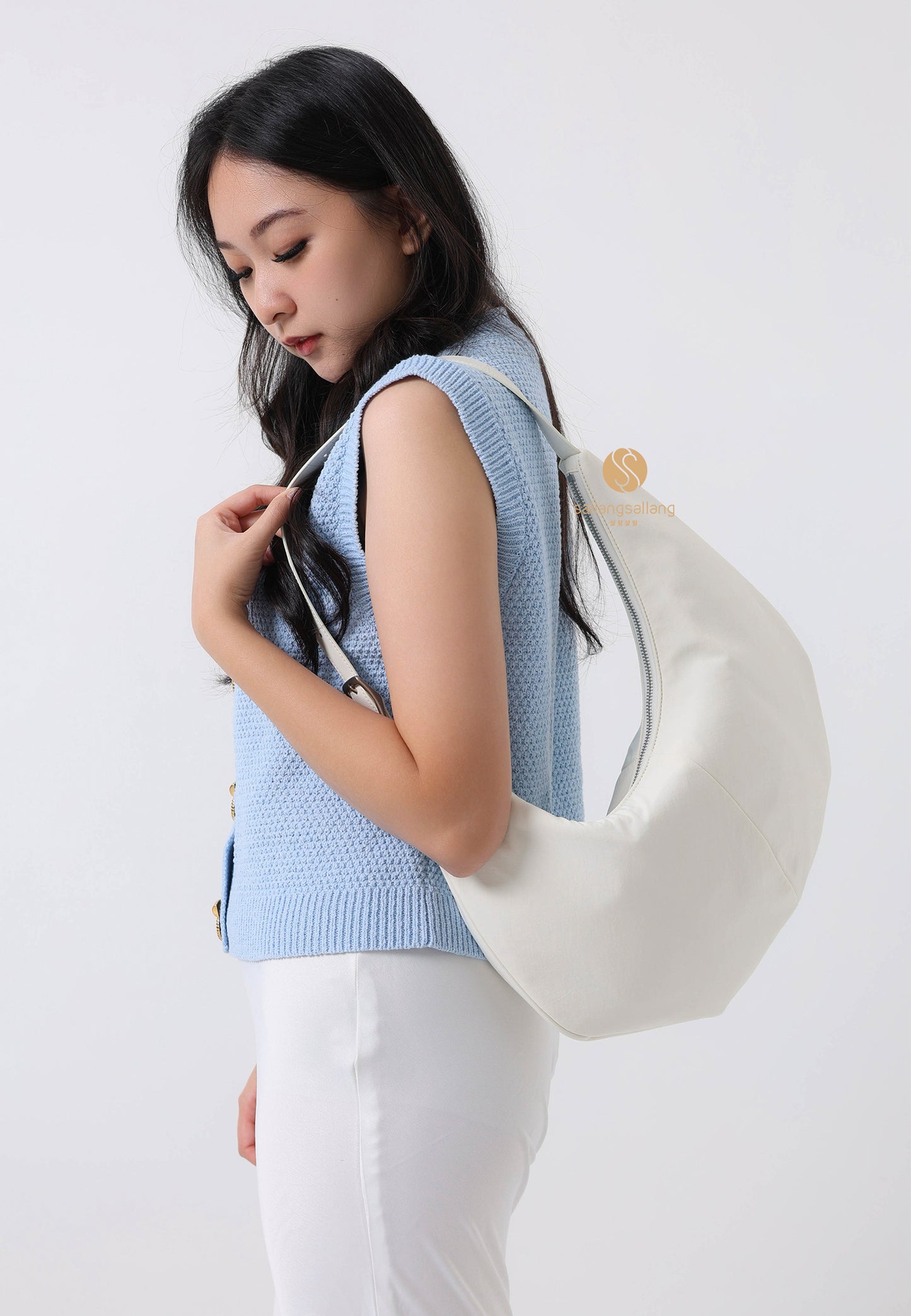 MOSSY HOBO BAG ecru white