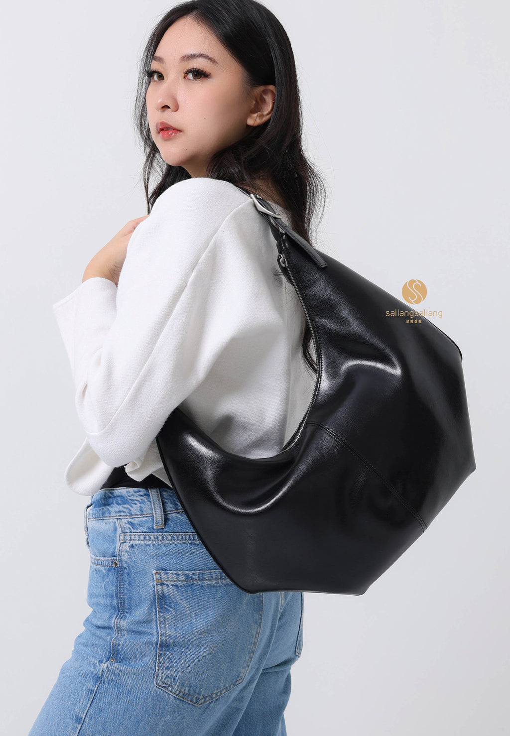 MOSSY HOBO BAG leather black