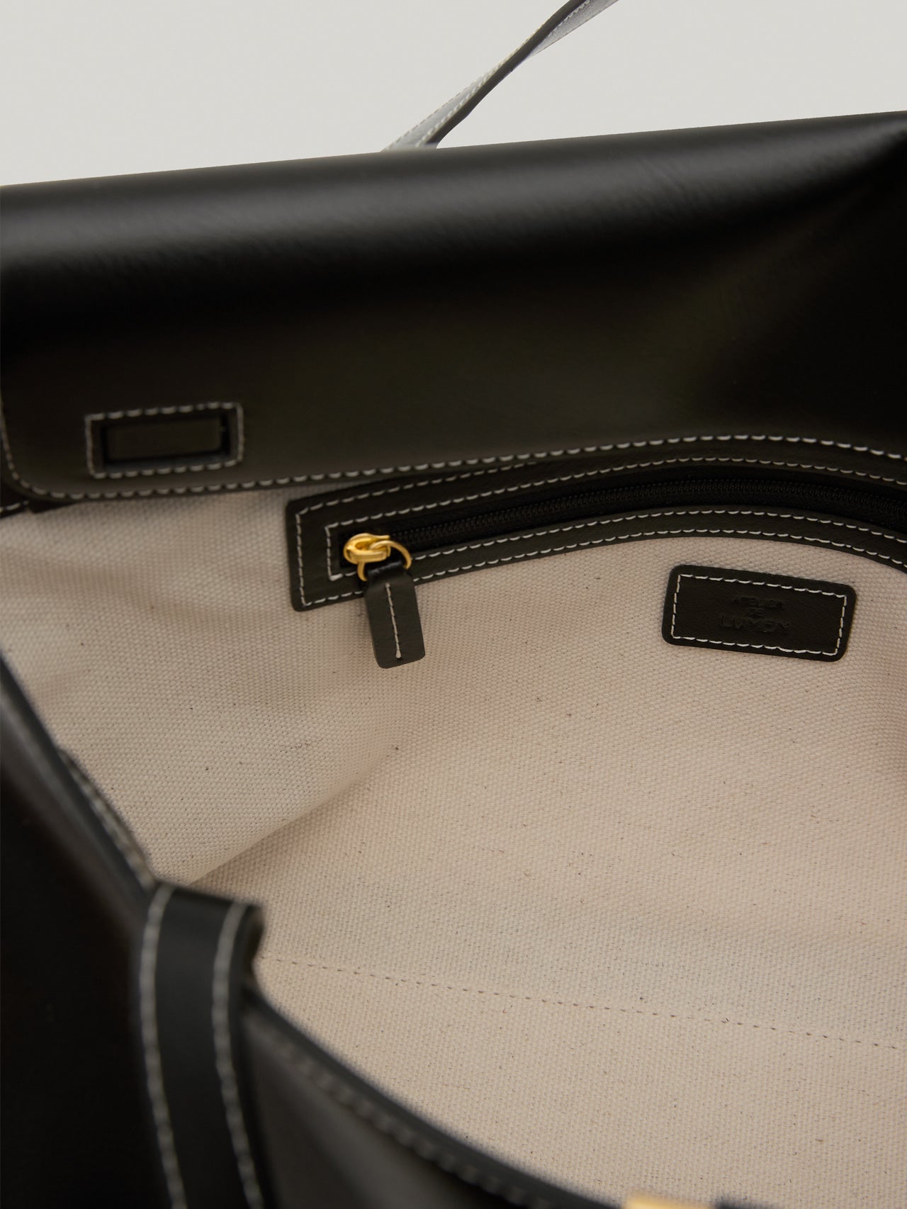 PANIER FLAP BAG soft black