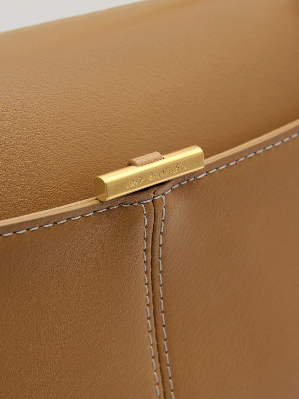 PANIER FLAP BAG tan brown