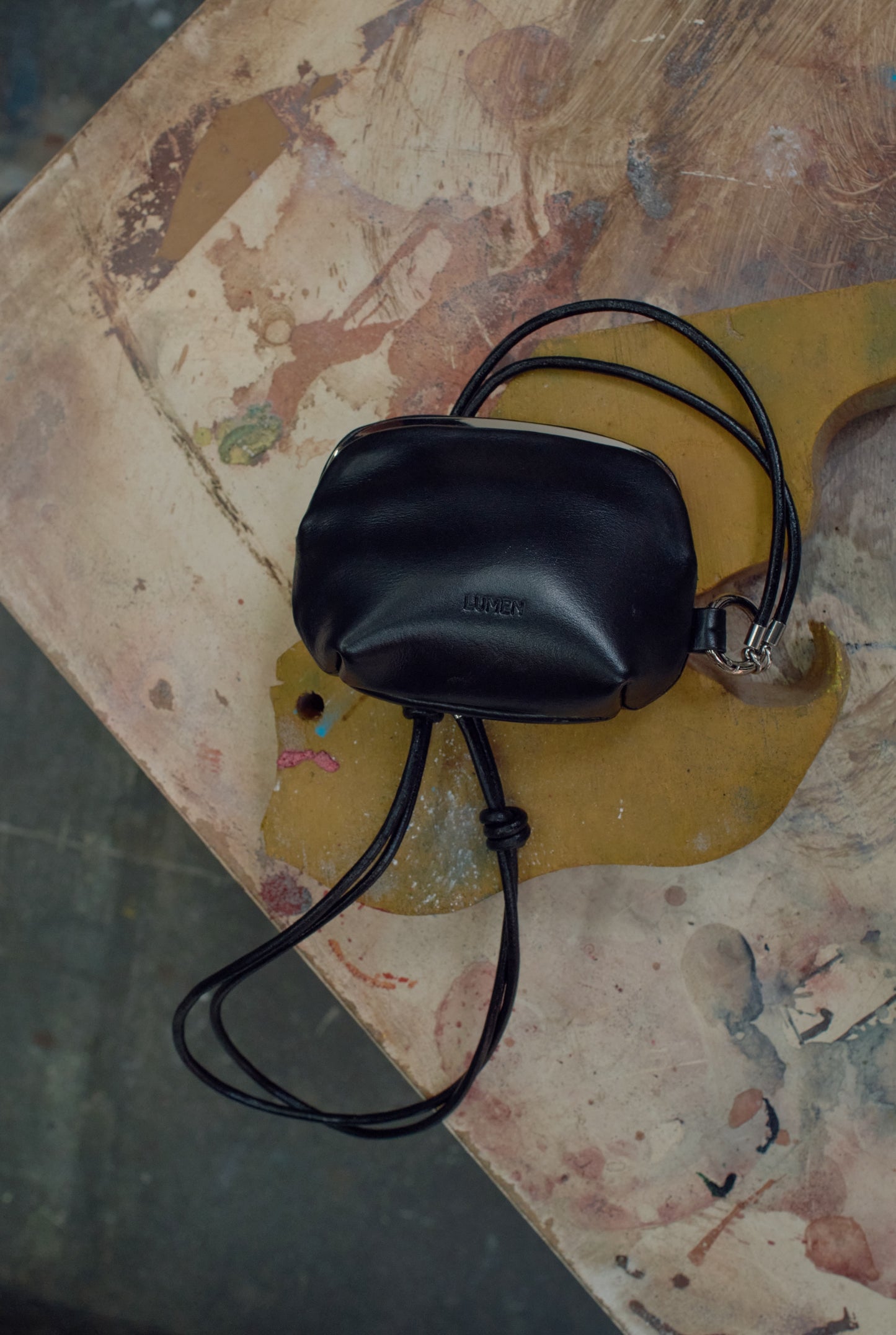 PAVE FRAME CASE matte black