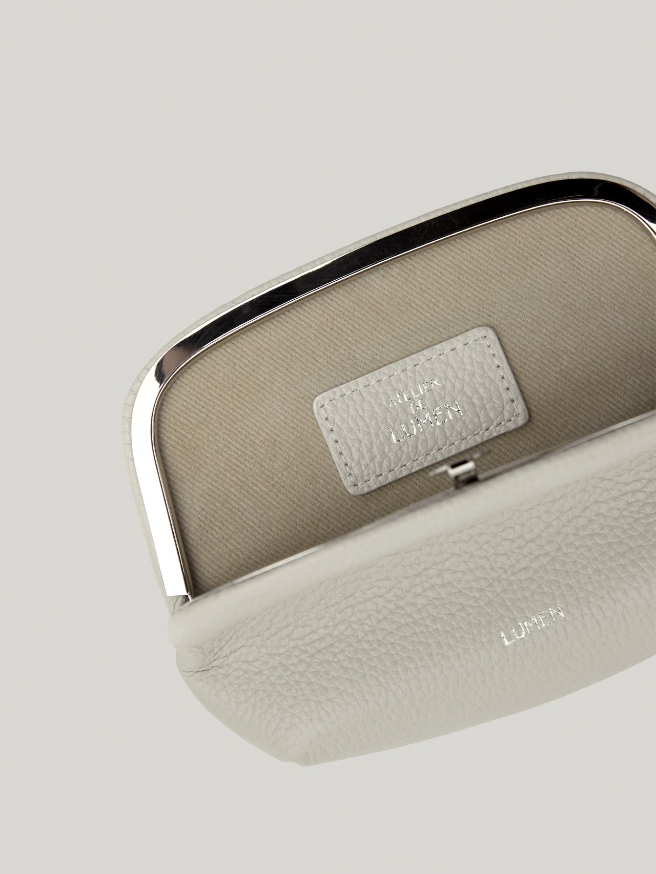 PAVE FRAME POUCH misty white