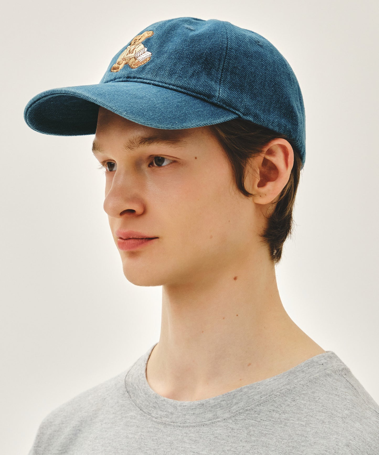 READING CLUB DOODLE BEAR CAP blue