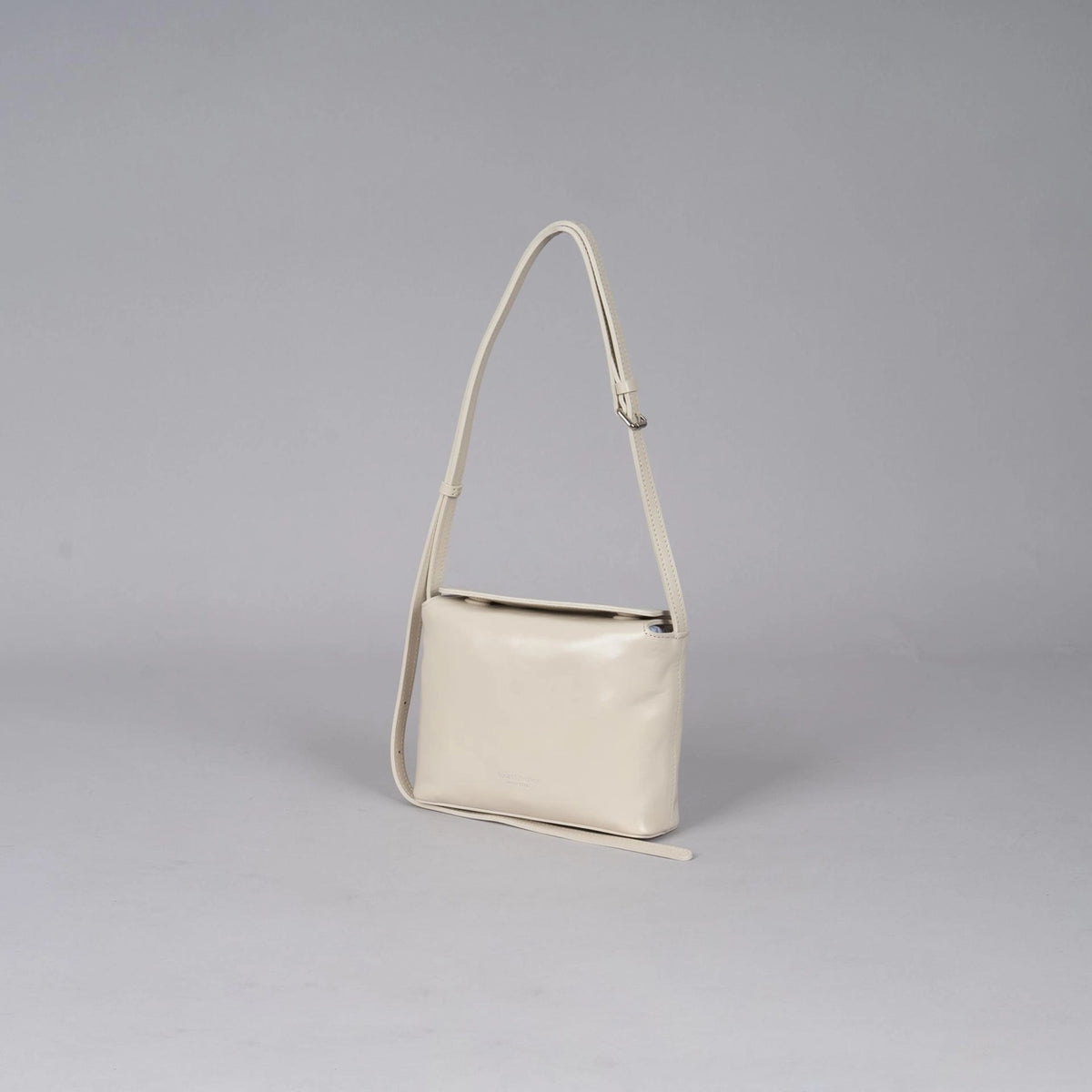 TV Bag Ivory
