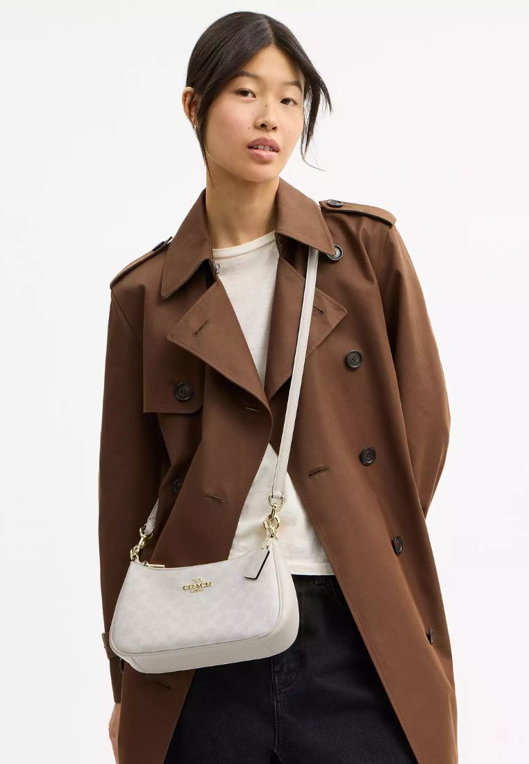Teri Shoulder Bag In Signature Canvas Gold White Chalk