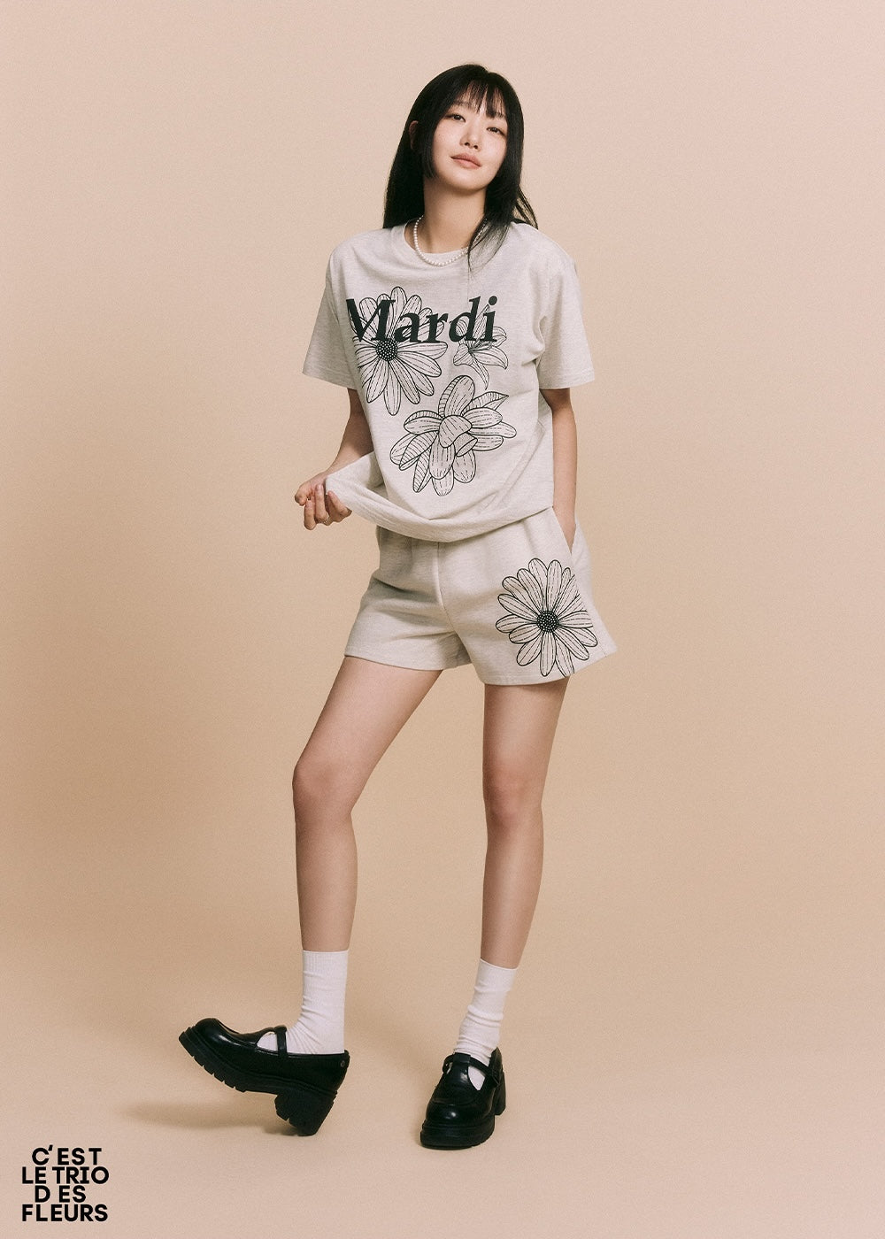 Tshirt TRIPLE FLOWER Oatmeal Black