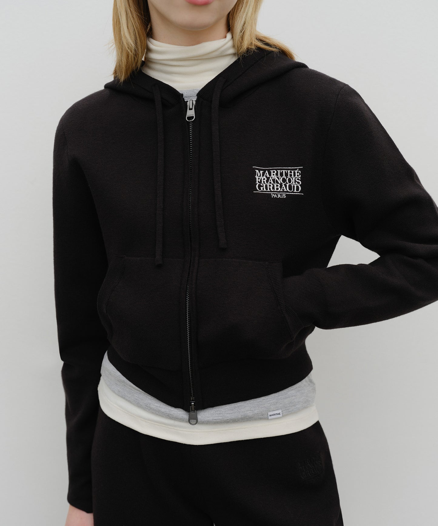 W CLASSIC LOGO CROP KNIT HOODIE ZIPUP black