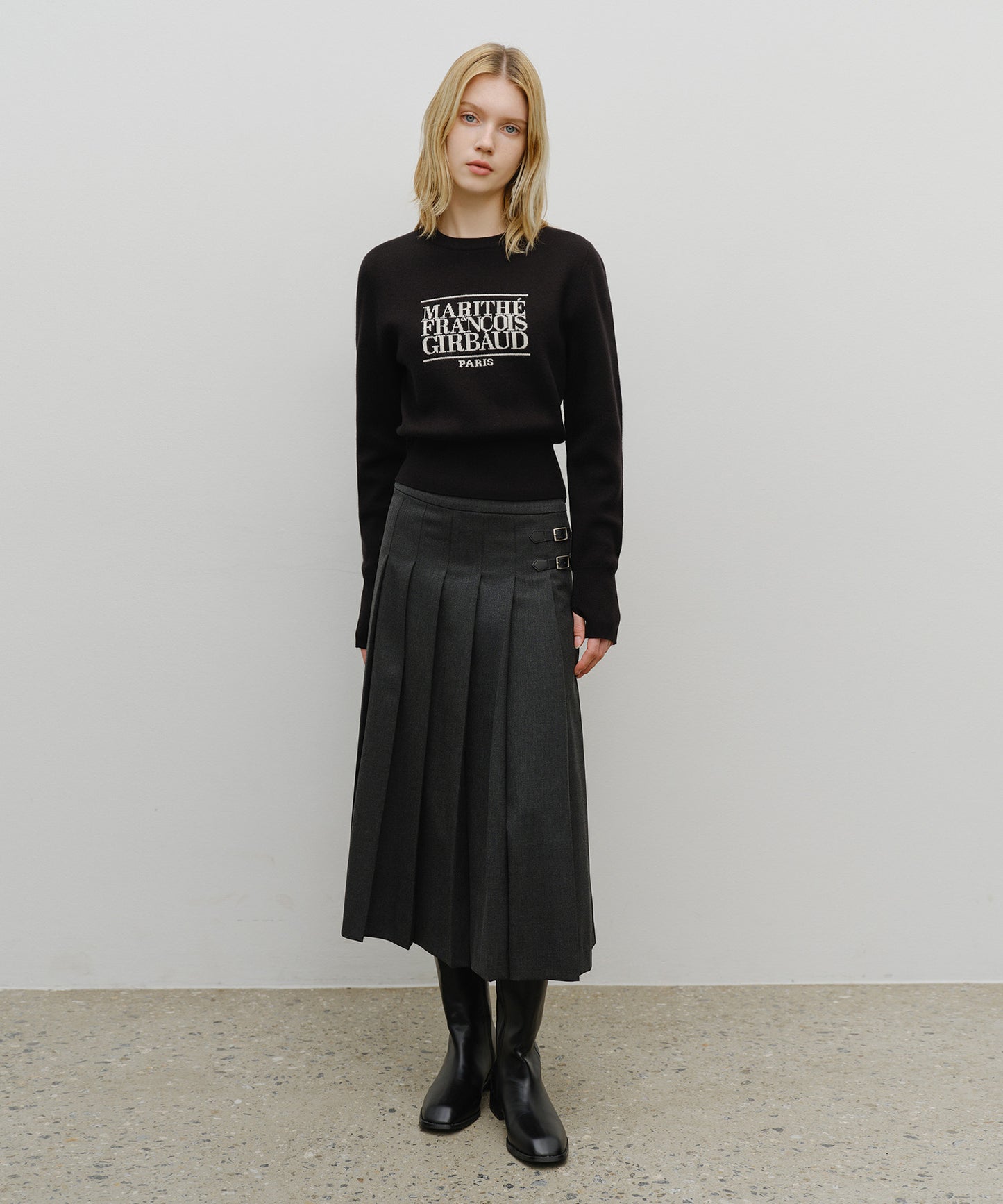W CLASSIC LOGO CROP KNIT black