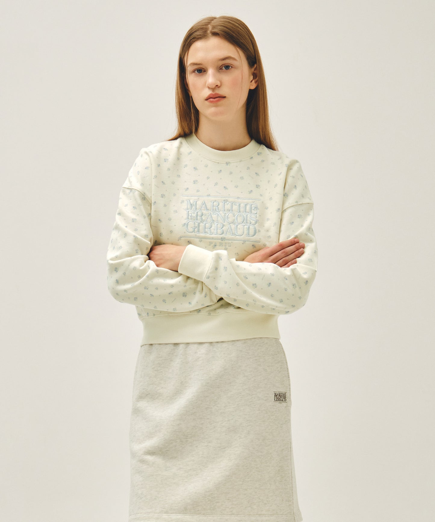 W CLASSIC LOGO CROP SWEATSHIRT flower