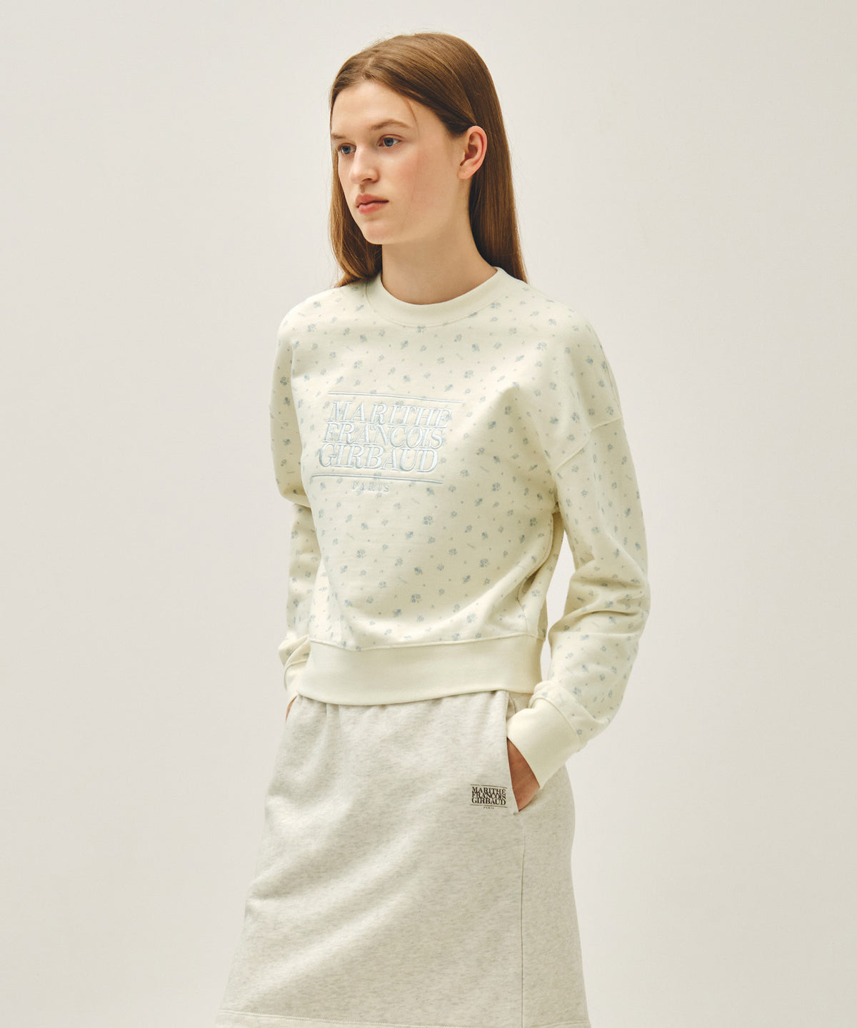 W CLASSIC LOGO CROP SWEATSHIRT flower
