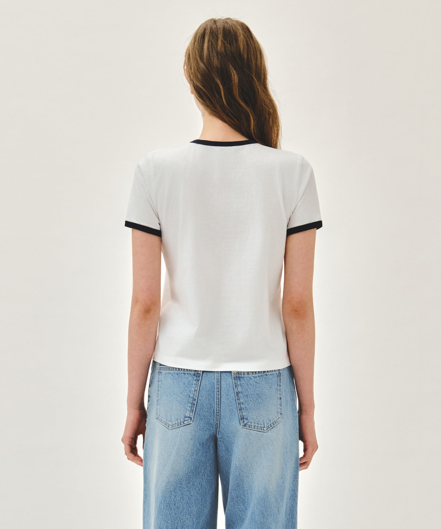 W CLASSIC LOGO RINGER TEE white