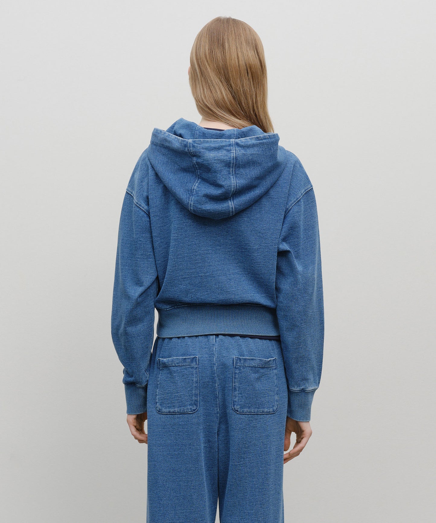 W EMBROIDERY CLASSIC LOGO CROP HOODIE ZIPUP blue