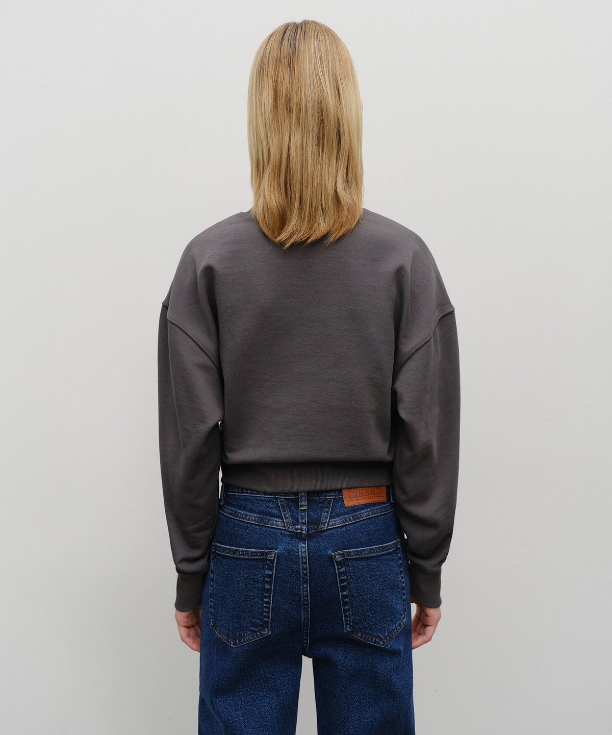 W SMALL CLASSIC LOGO CROP SWEATSHIRT charcoal