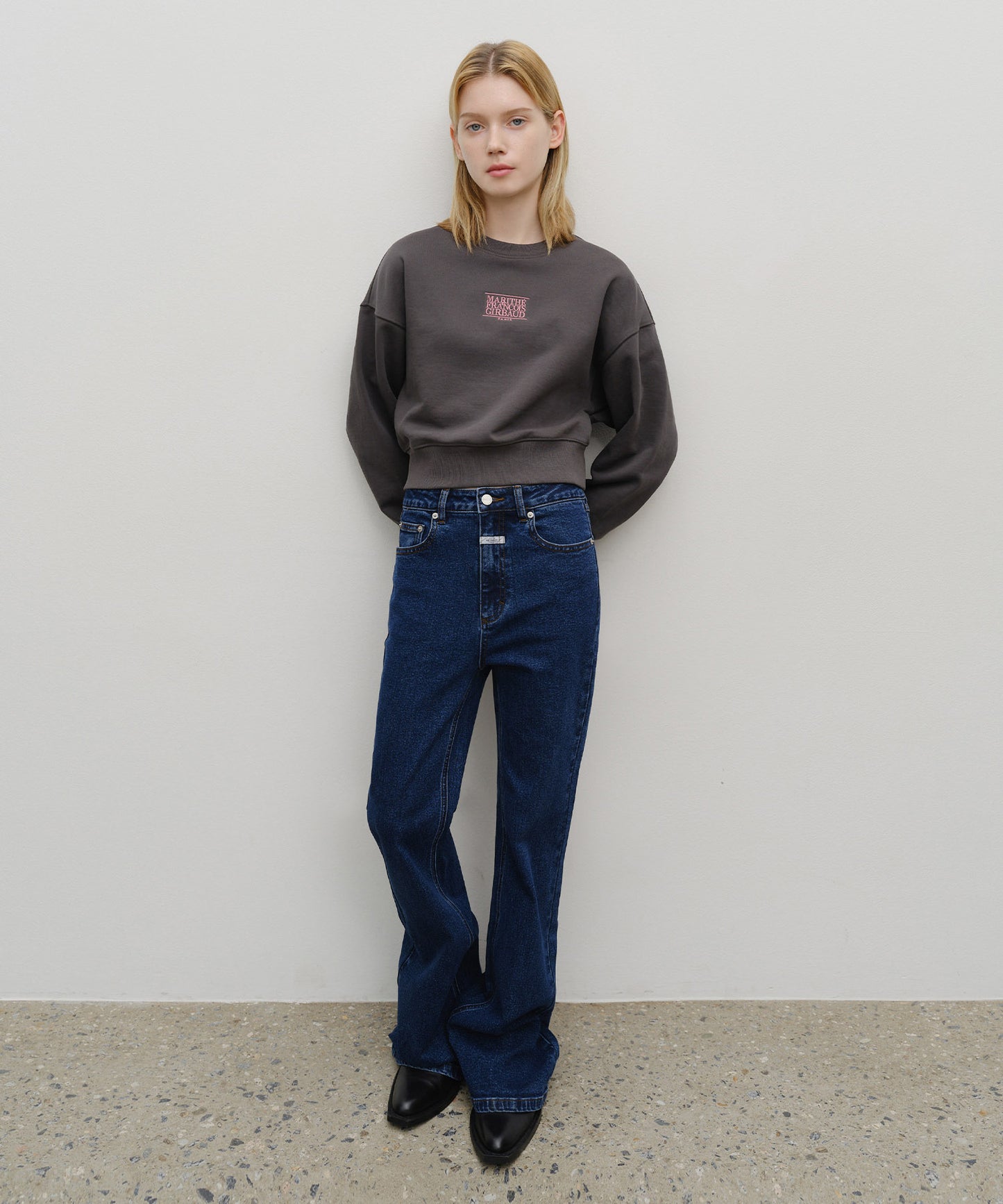 W SMALL CLASSIC LOGO CROP SWEATSHIRT charcoal