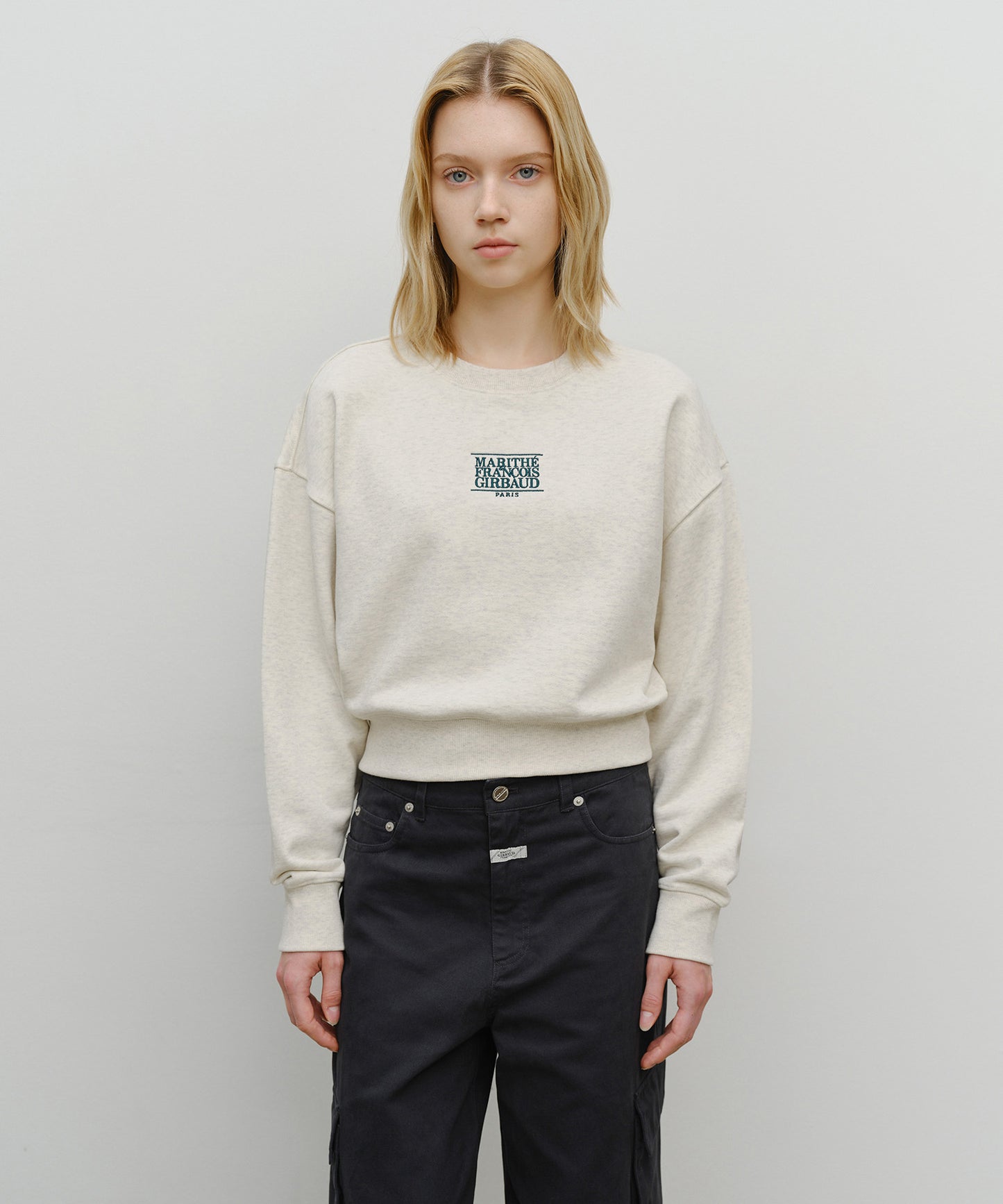 W SMALL CLASSIC LOGO CROP SWEATSHIRT oatmeal