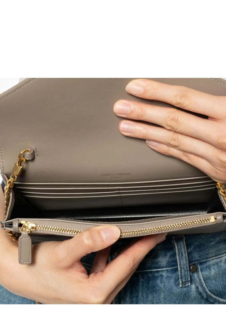Woc Envelope Lambskin Leather Greyish Brown (19cm)