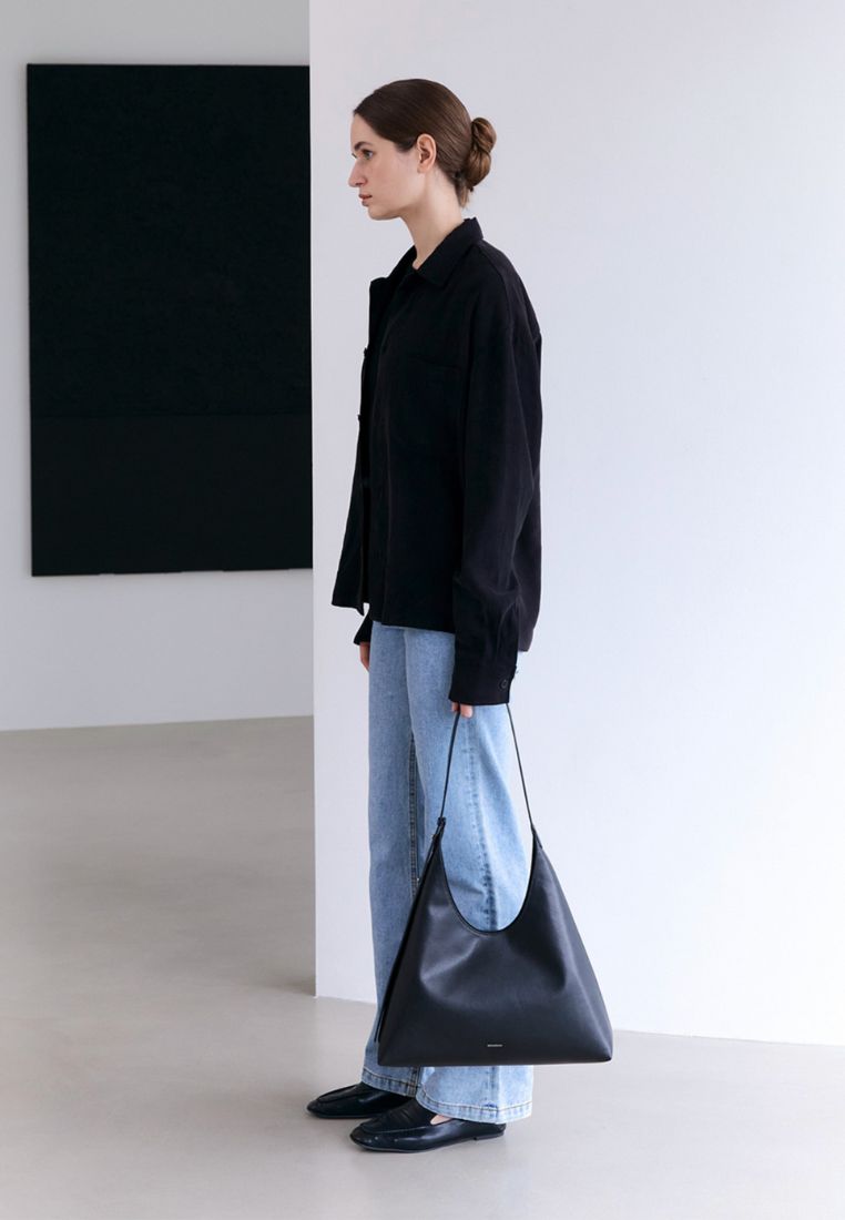 Angle Black