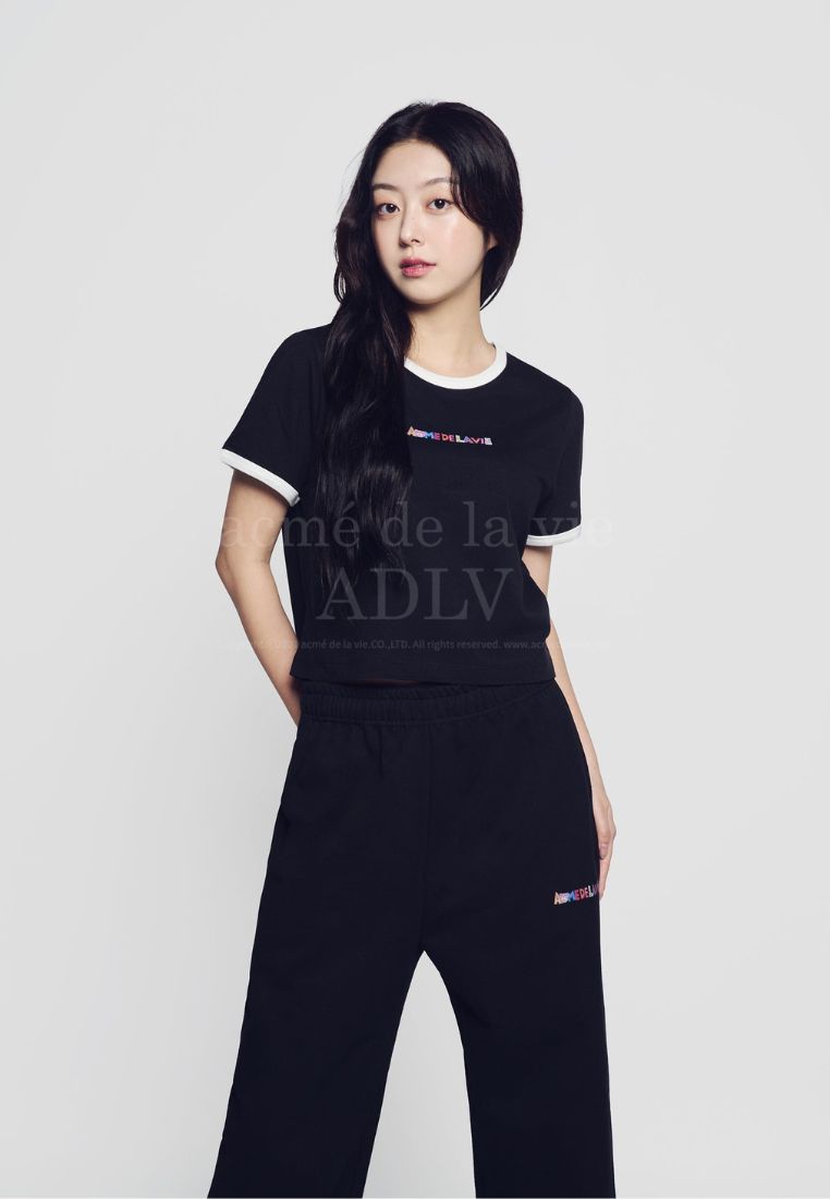 Belly Collage Logo Crop Short Sleeve T- Shirt Black